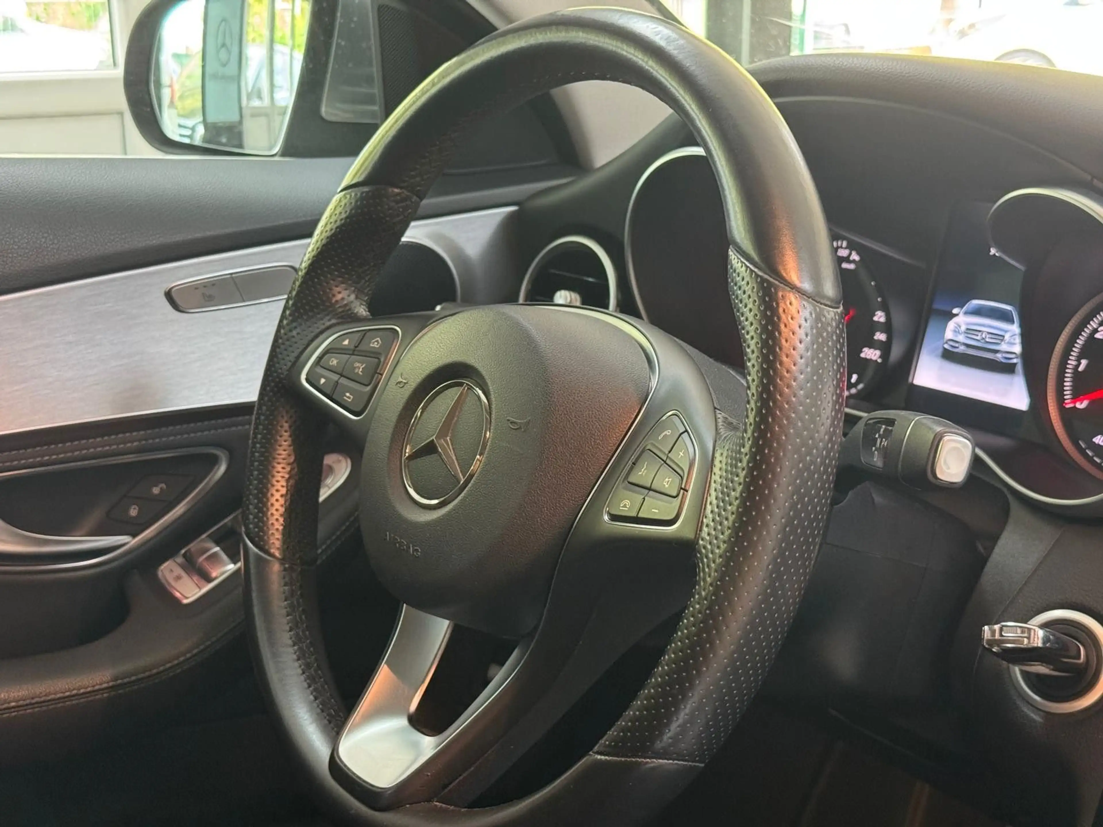 Mercedes-Benz C 180 CGI Avantgarde*Ambiente*Spurh.*Totwinkel* — photo 29