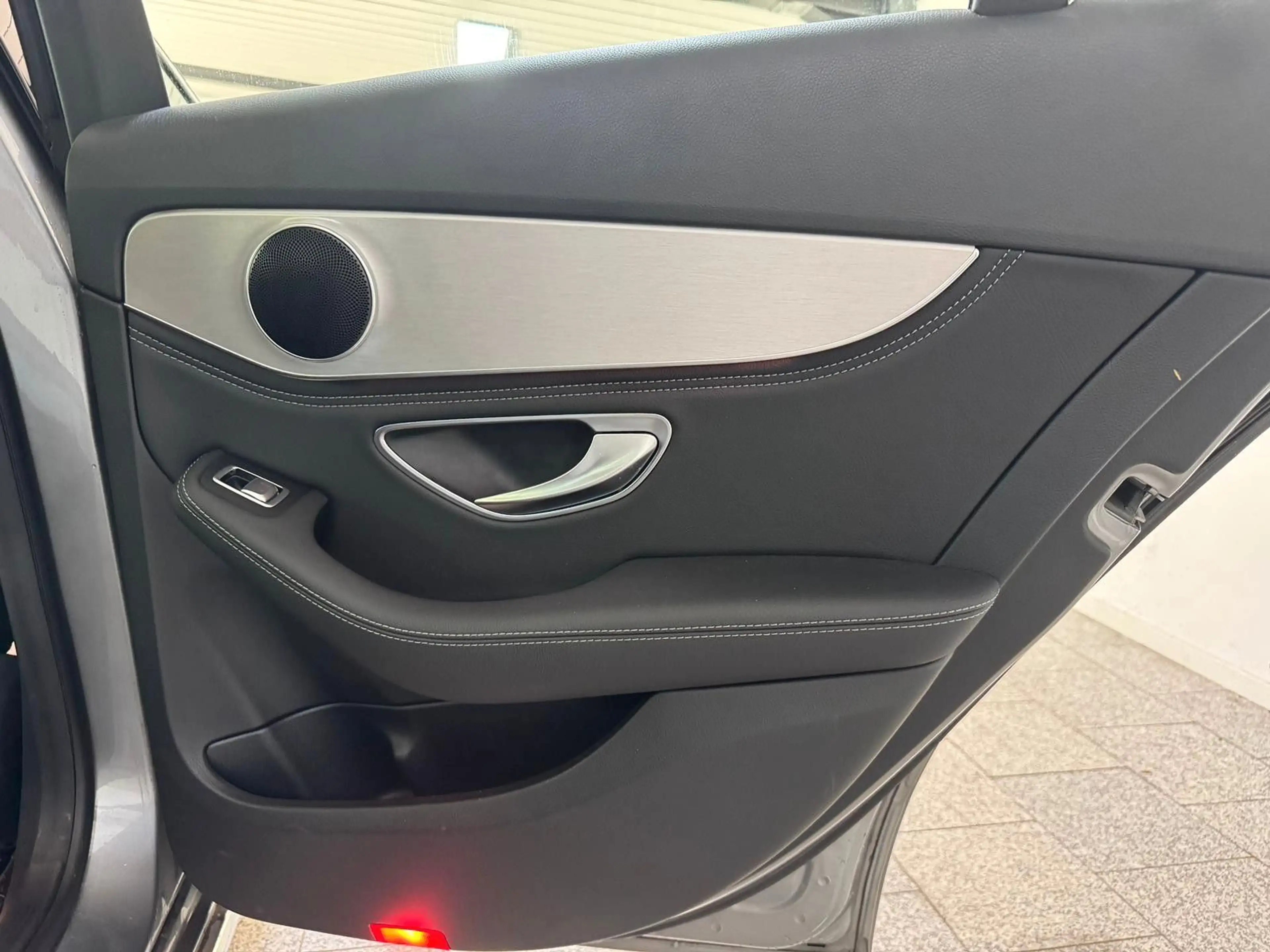 Mercedes-Benz C 180 CGI Avantgarde*Ambiente*Spurh.*Totwinkel* — photo 20