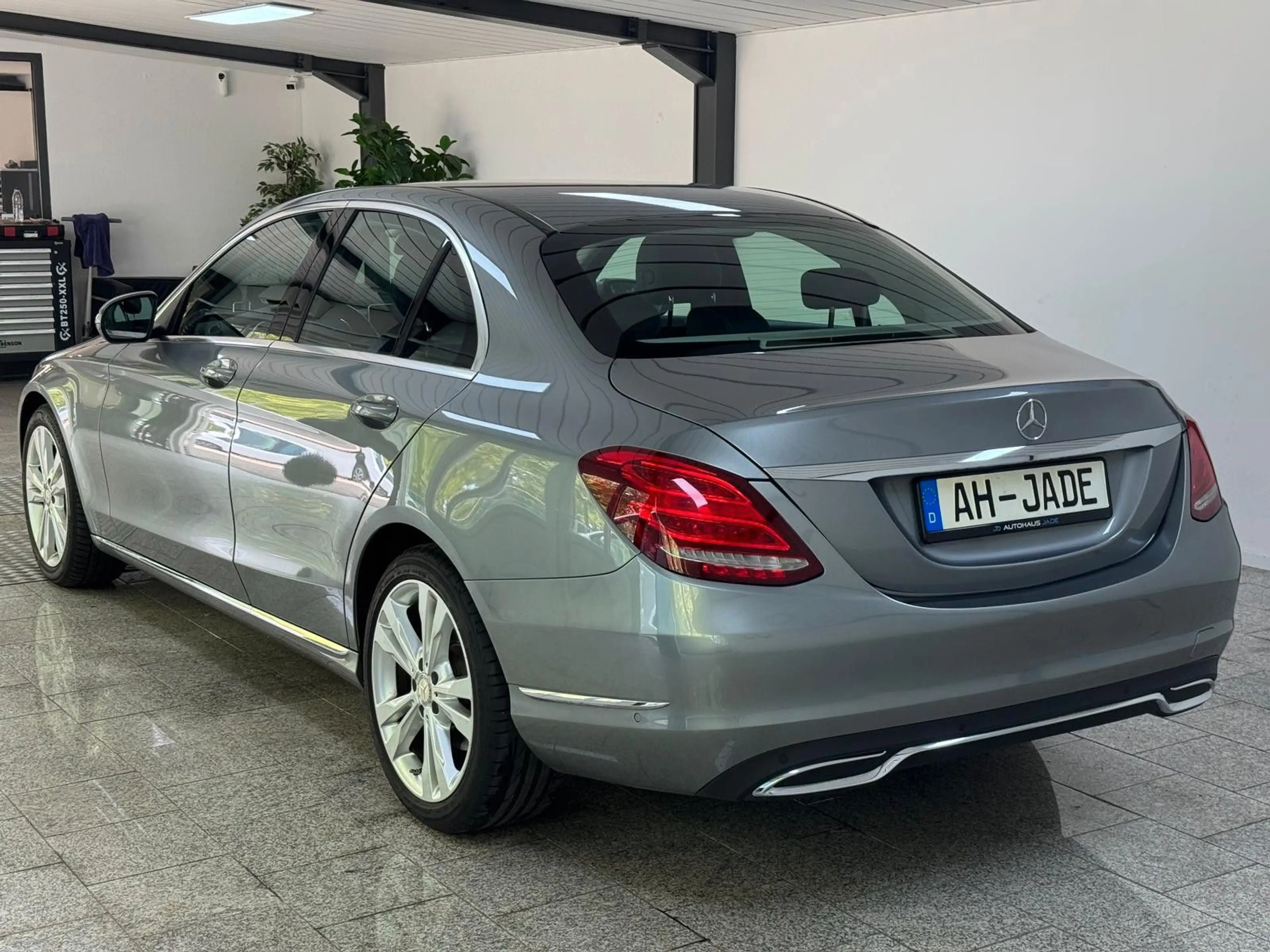 Mercedes-Benz C 180 CGI Avantgarde*Ambiente*Spurh.*Totwinkel* — photo 5