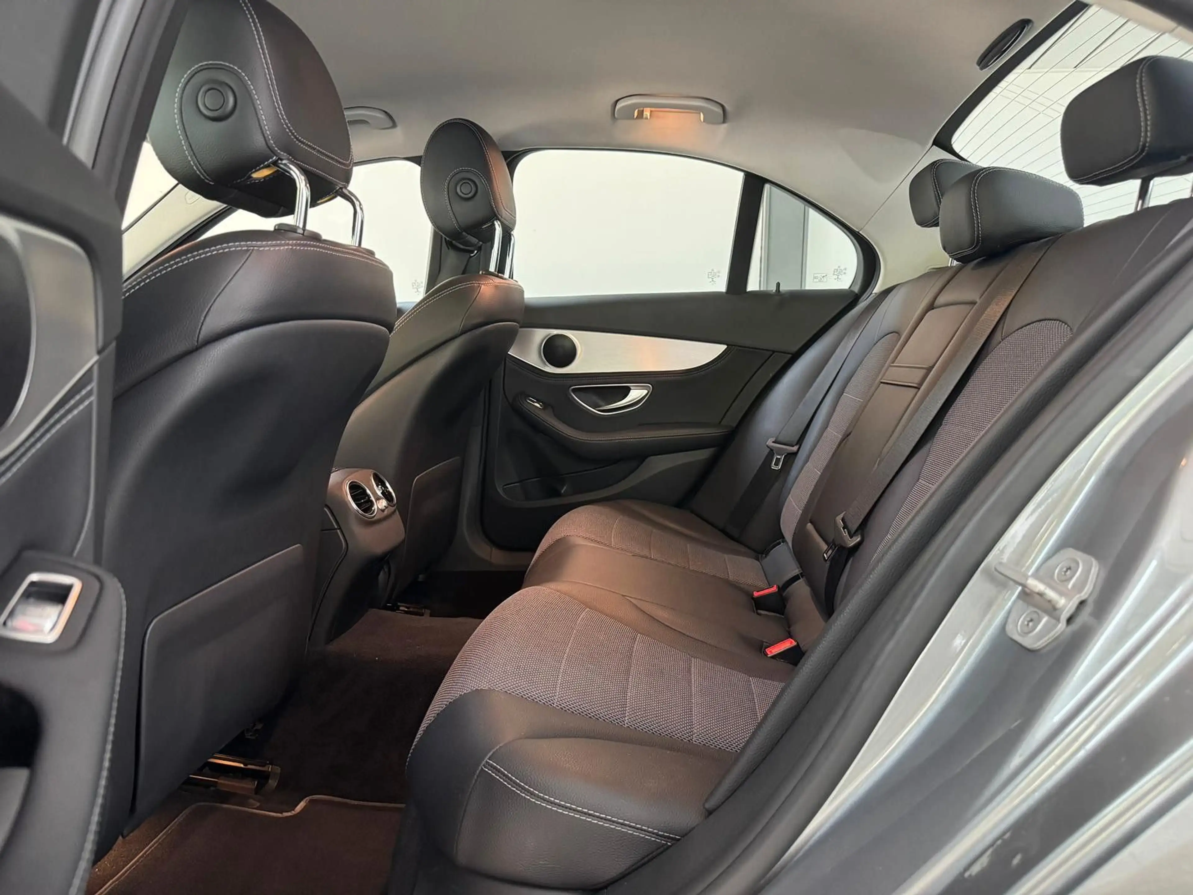 Mercedes-Benz C 180 CGI Avantgarde*Ambiente*Spurh.*Totwinkel* — photo 18