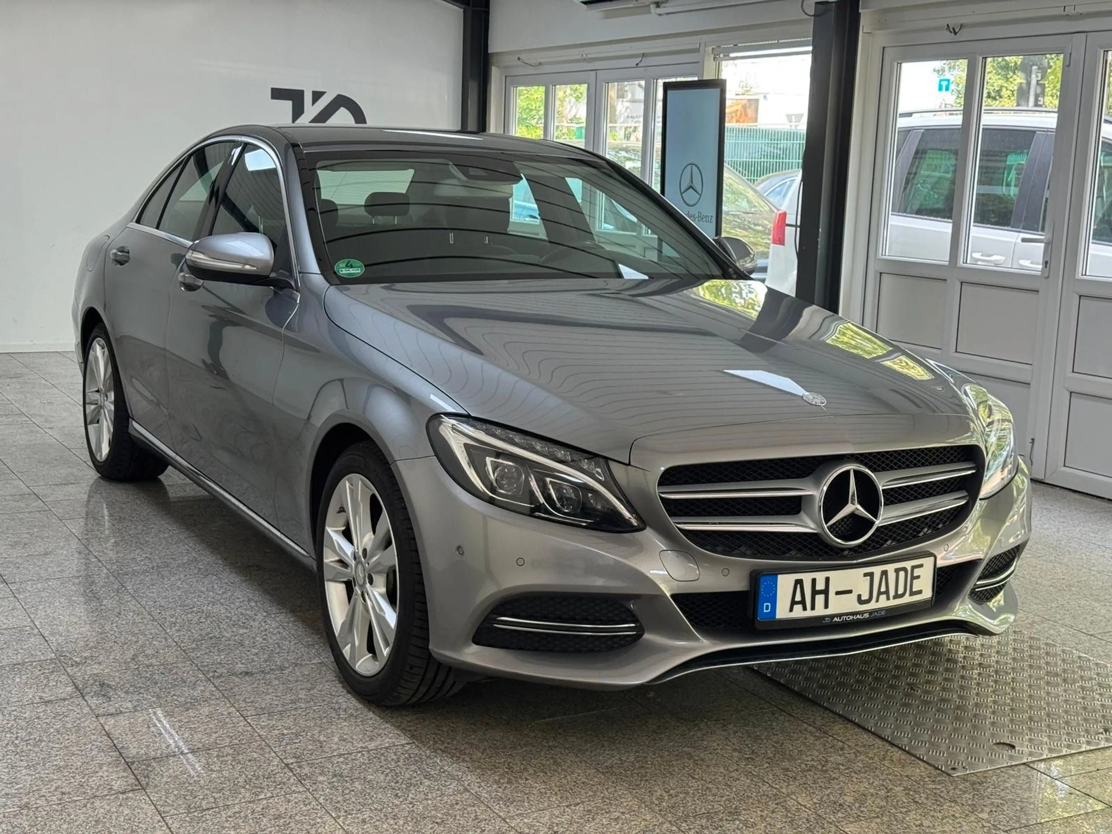 Mercedes-Benz C 180 CGI Avantgarde*Ambiente*Spurh.*Totwinkel* — photo 4