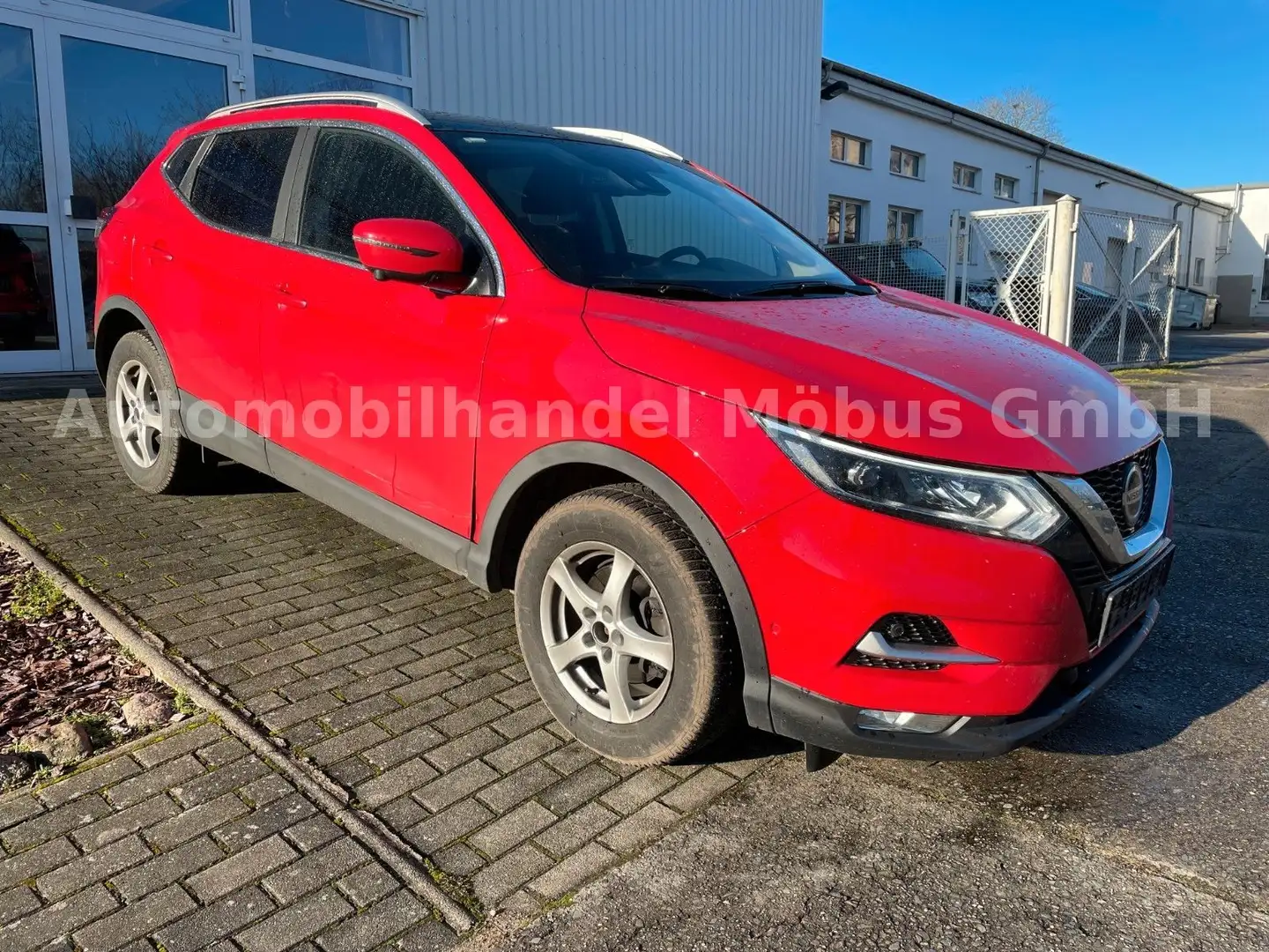 Nissan Qashqai N-Connecta Rot - 1