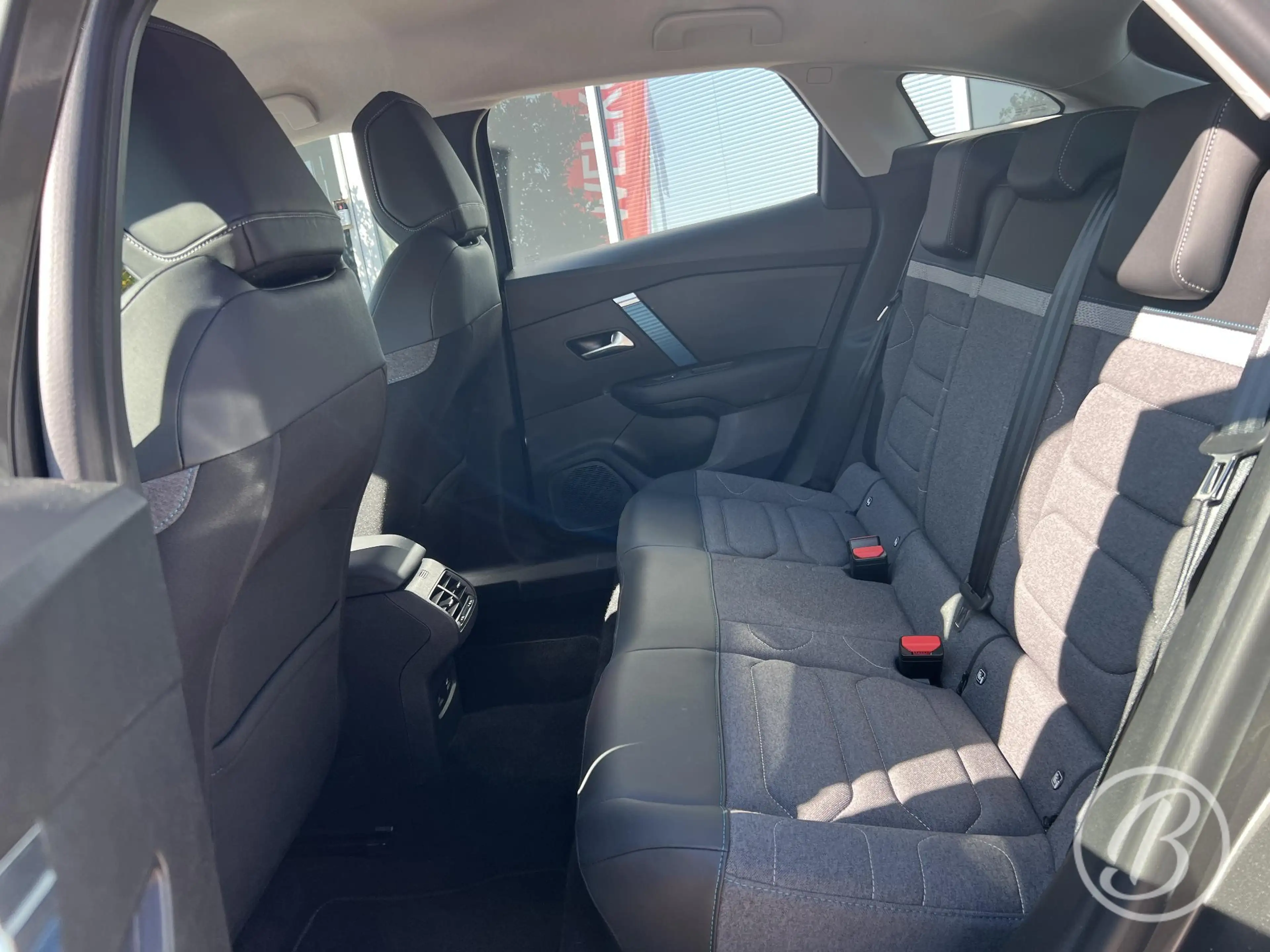 Citroen E-C4 Electric Feel Pack 50 kWh 136 pk Automaat — photo 7