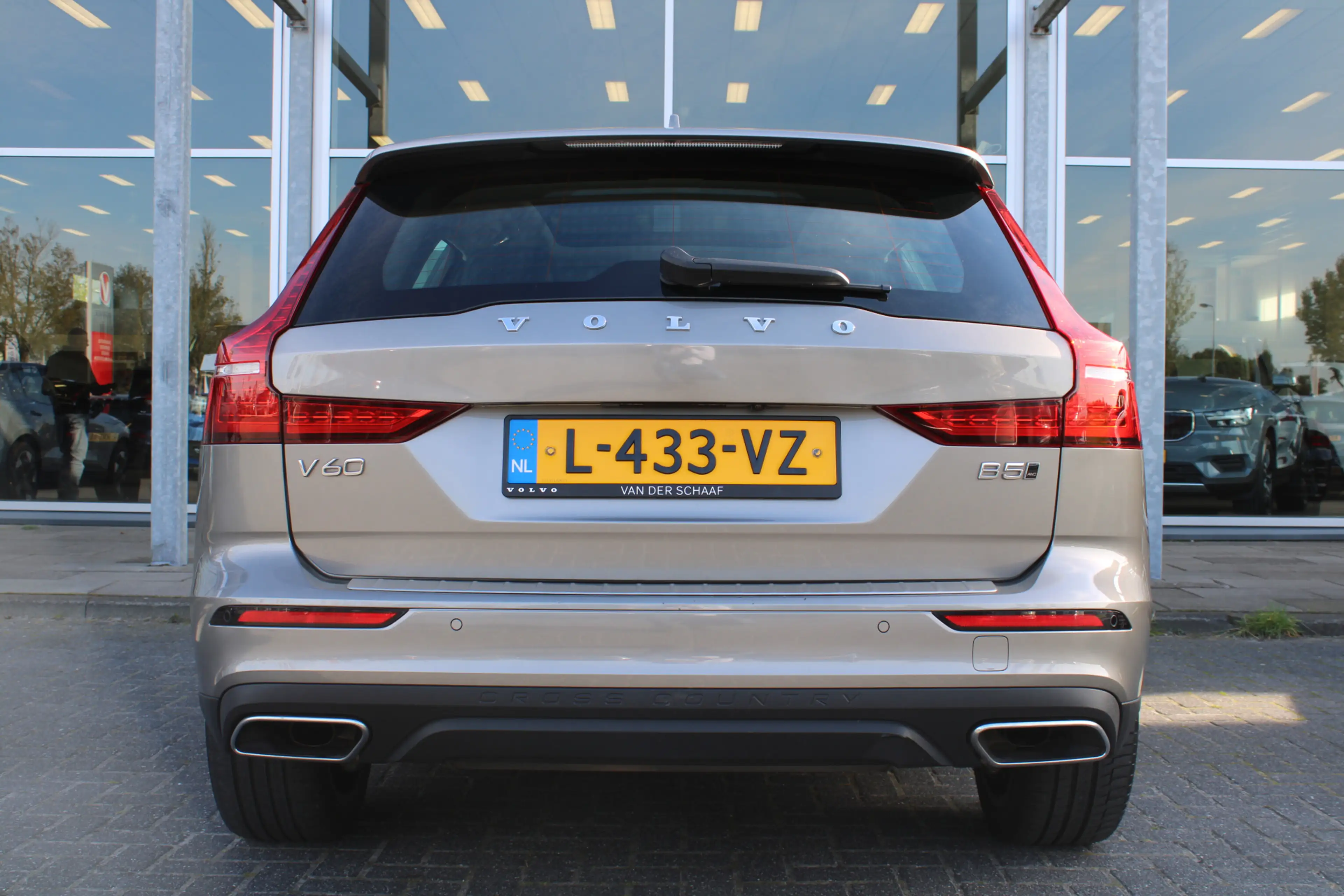 Volvo V60 Cross Country B5 Automaat AWD Pro | Massagestoelen | Head-Up | S — photo 5
