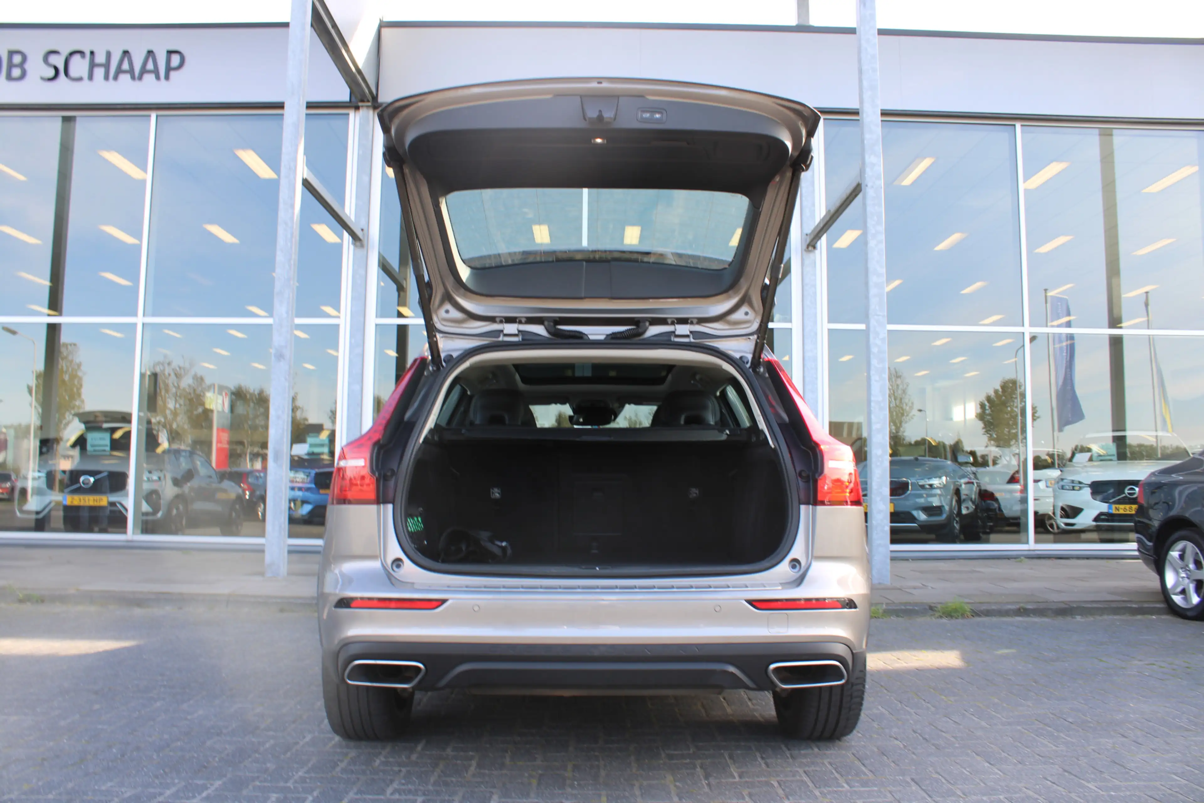 Volvo V60 Cross Country B5 Automaat AWD Pro | Massagestoelen | Head-Up | S — photo 6