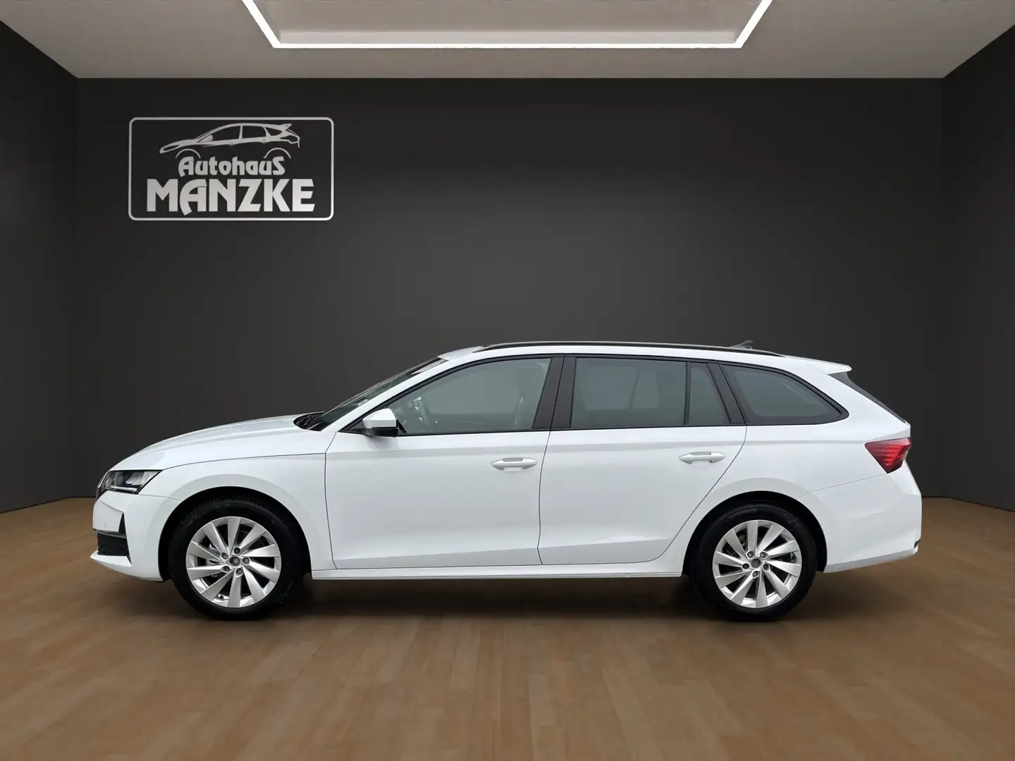 Skoda Octavia Combi 2.0 TDI DSG Selection / Panorama / AHK Blanc - 2