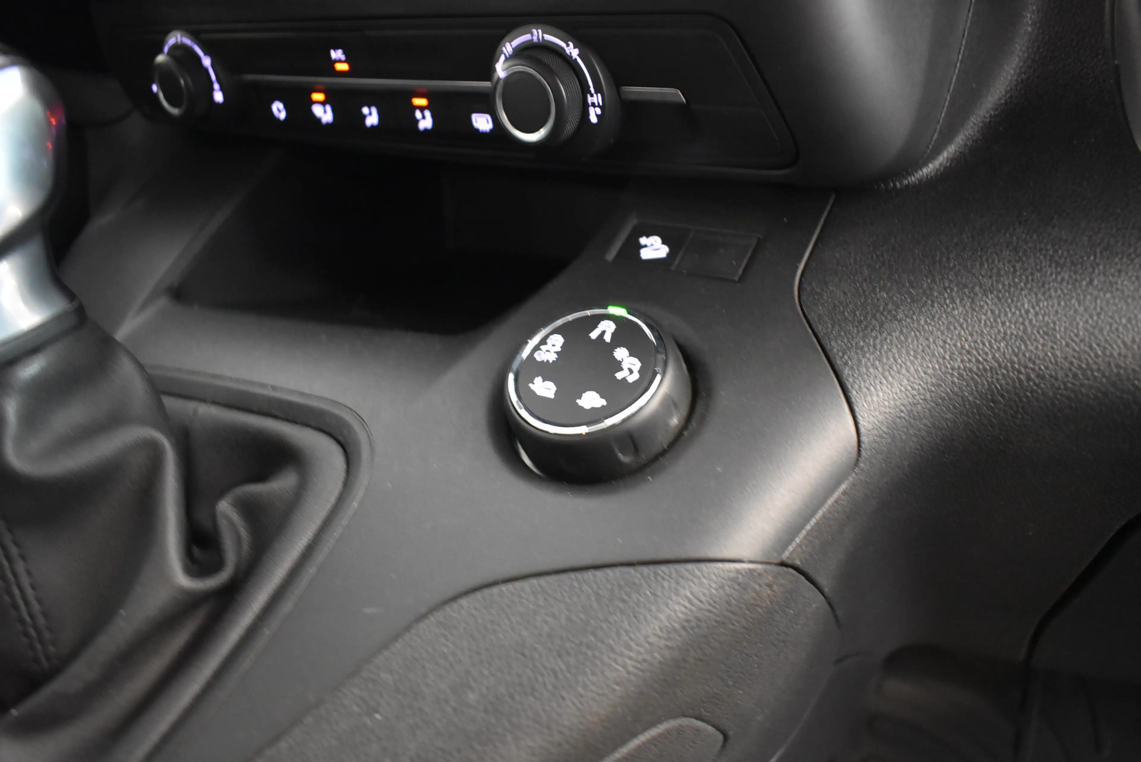 Opel Combo Life Edit L2 7-Sitze Grip Cont. Navi Temp — photo 11