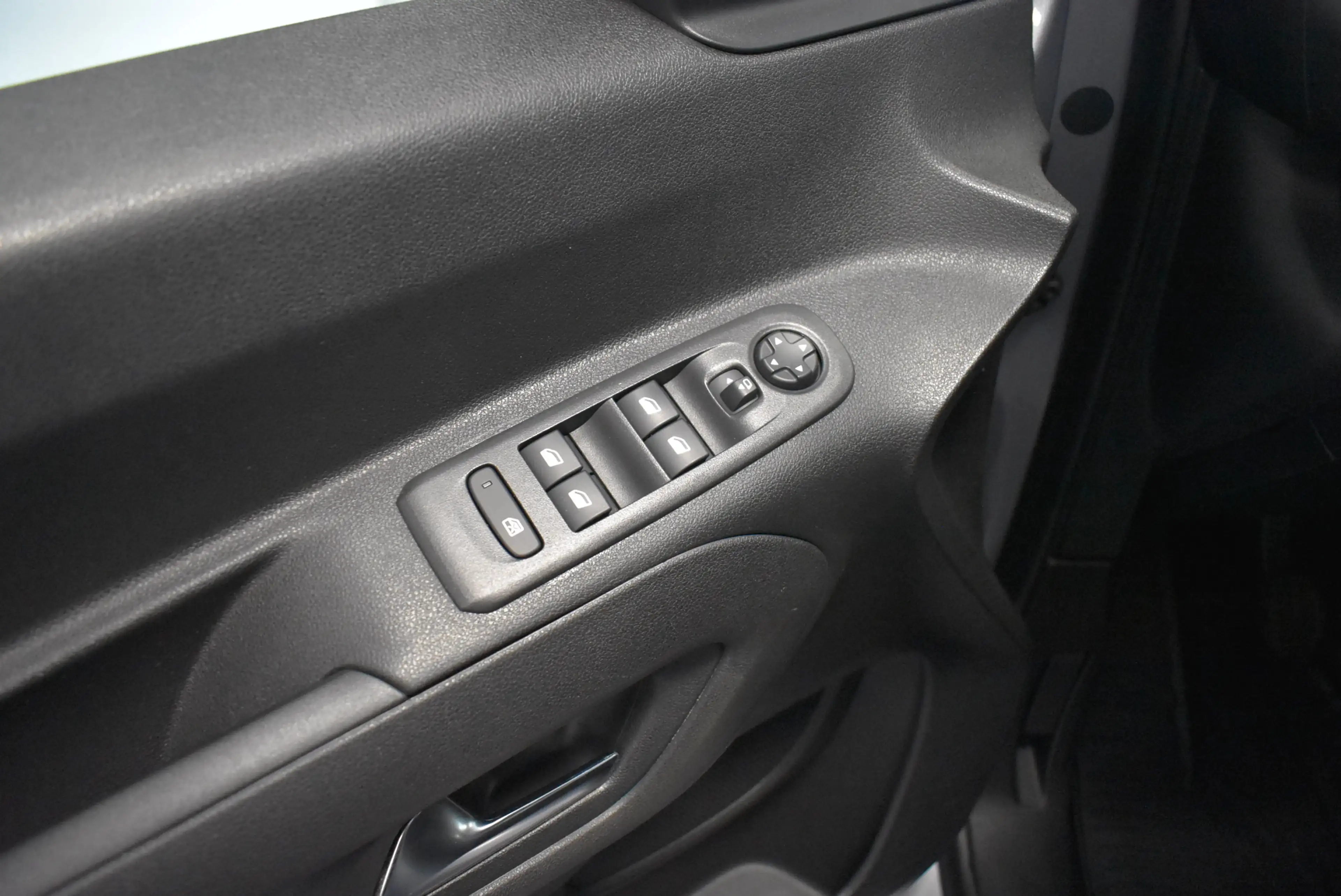 Opel Combo Life Edit L2 7-Sitze Grip Cont. Navi Temp — photo 15