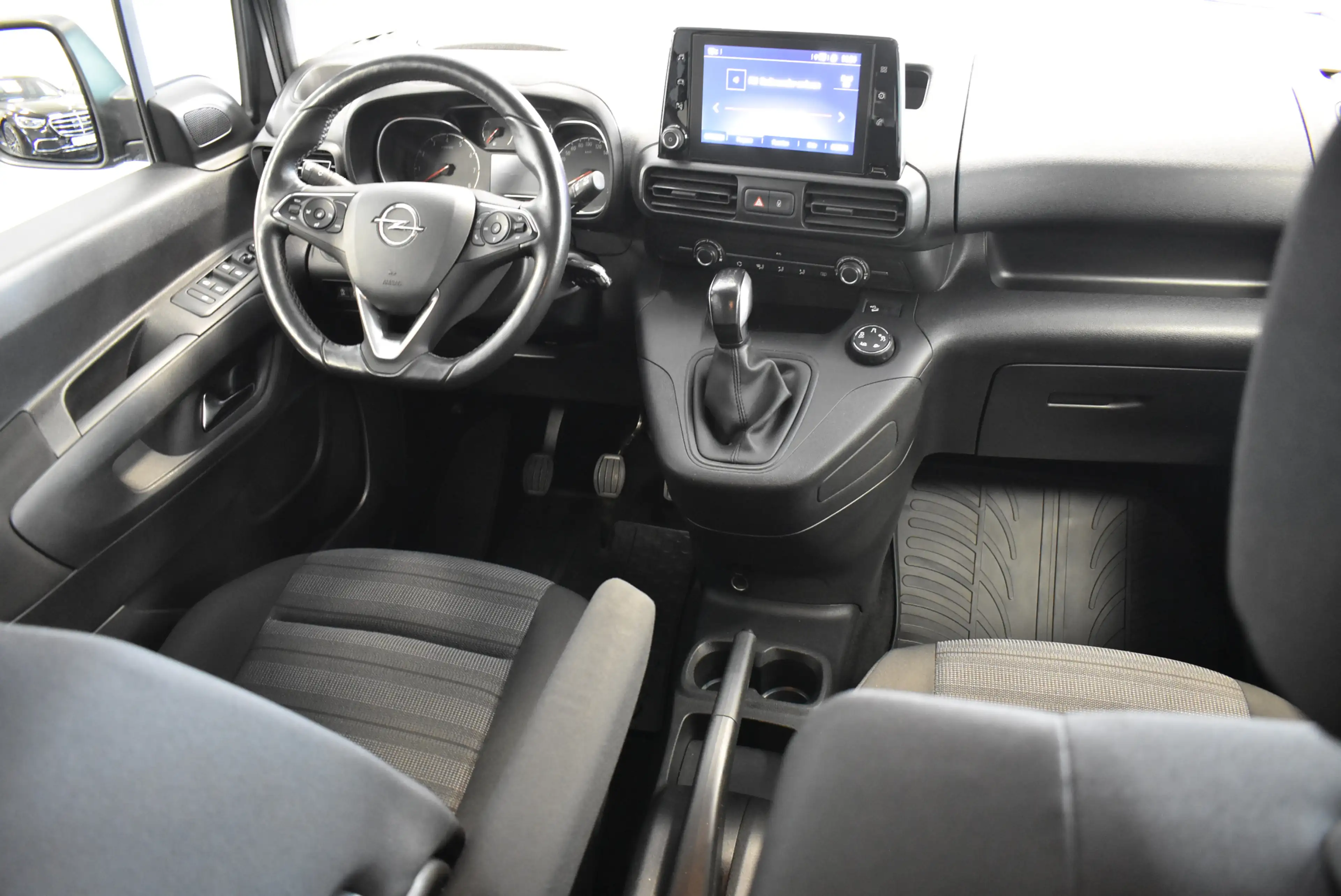 Opel Combo Life Edit L2 7-Sitze Grip Cont. Navi Temp — photo 5