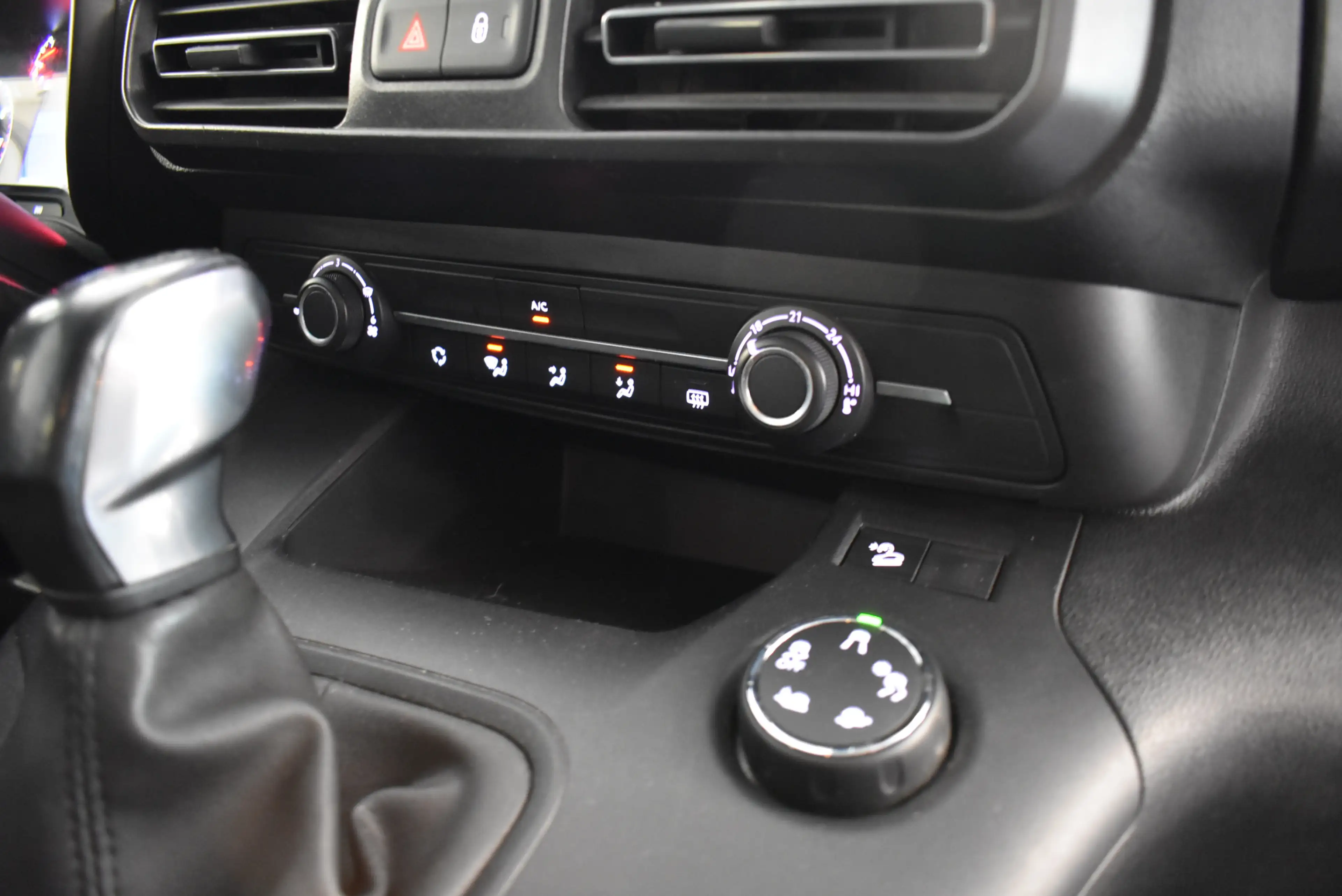 Opel Combo Life Edit L2 7-Sitze Grip Cont. Navi Temp — photo 10