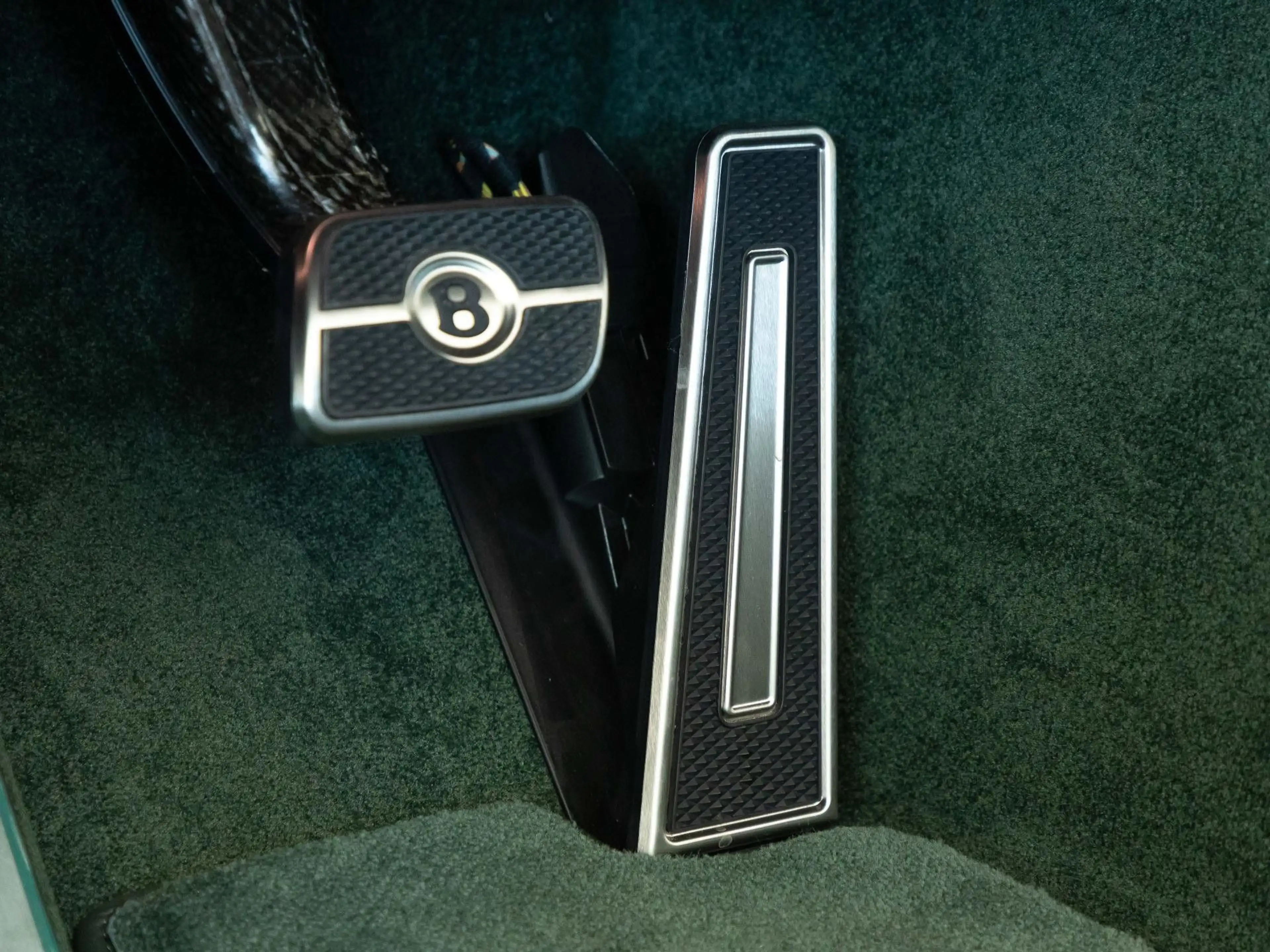 Bentley Continental GTC Azure Vollleder Luftfederung — photo 15