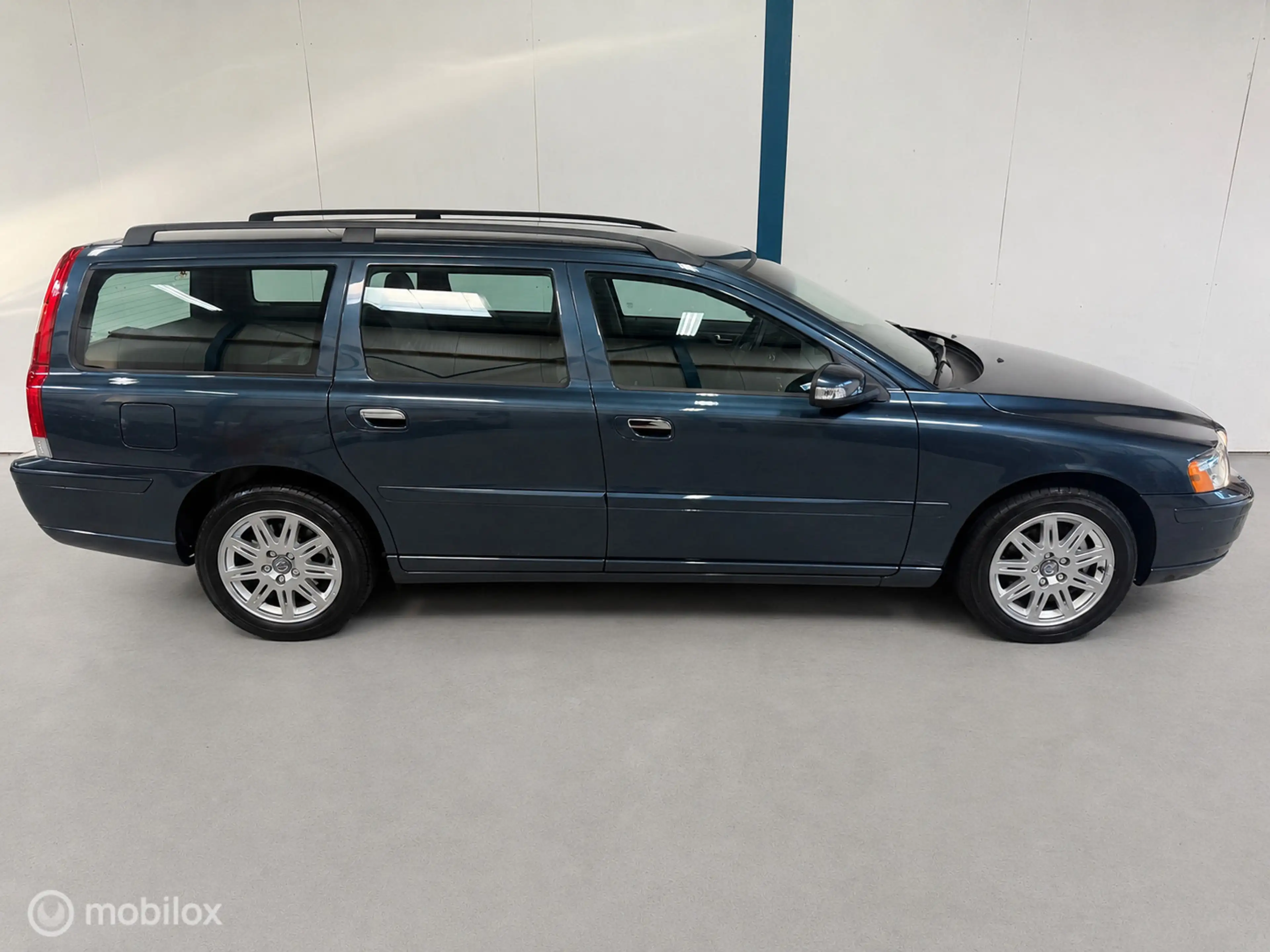 Volvo V70 2.4 Edition Classic UNIEK 14.852KM / 1E EIGENAAR — photo 8