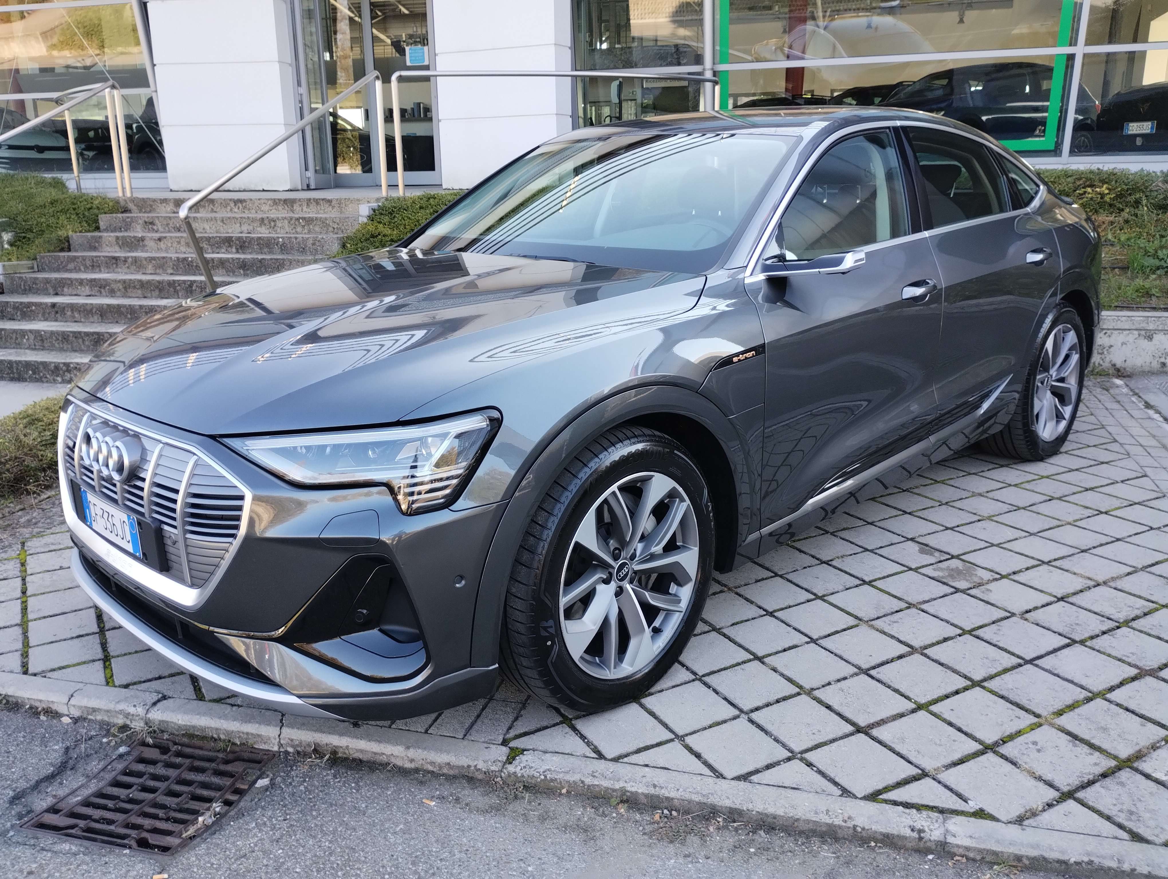 Audi e-tron