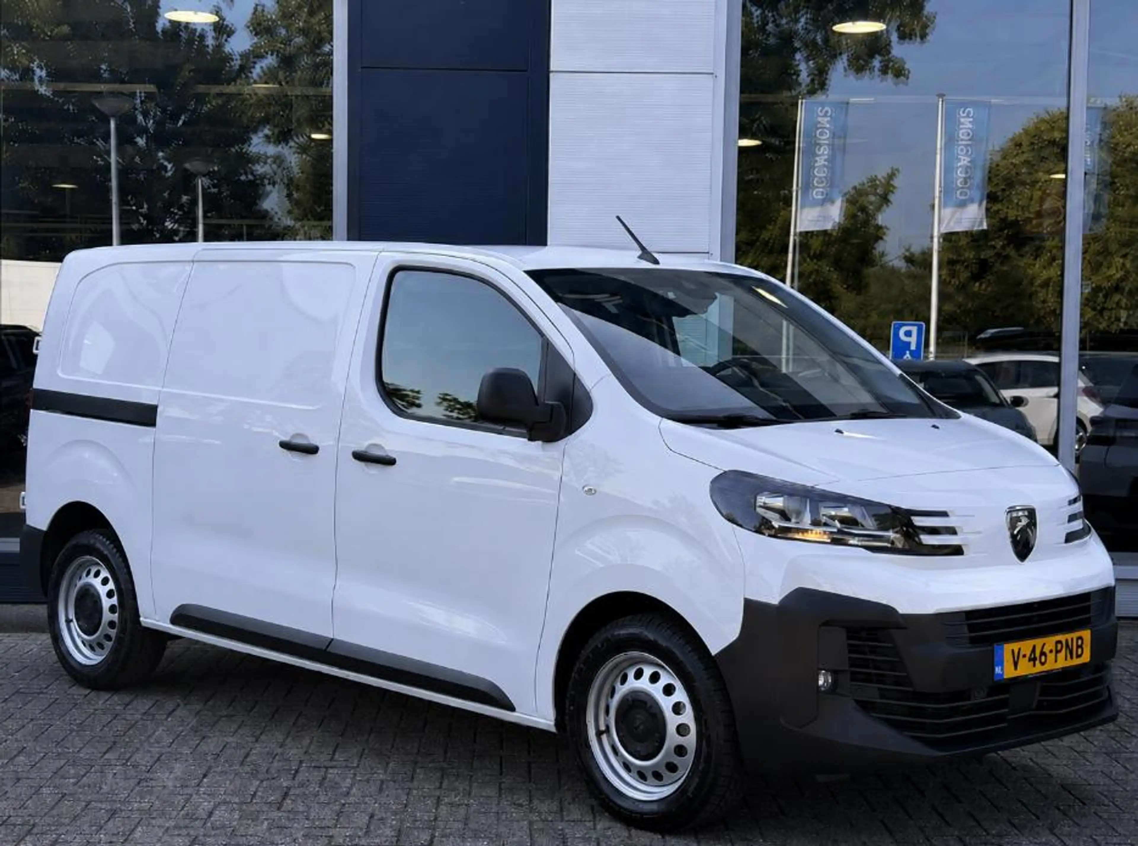 Peugeot Expert 2.0 BlueHDi 145 L2 Navigatie | Trekhaak | Parkeerc — photo 3