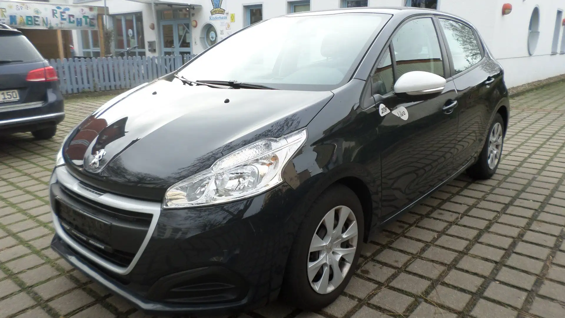 Peugeot 208 PureTech 68 Like Grijs - 1