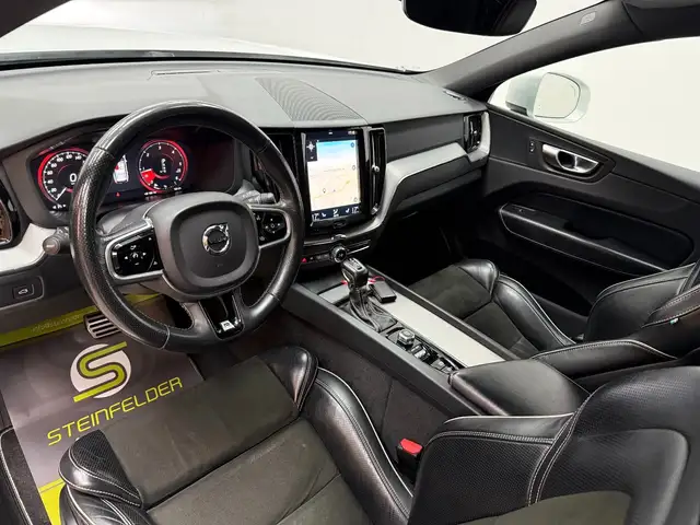Volvo XC60 view 9