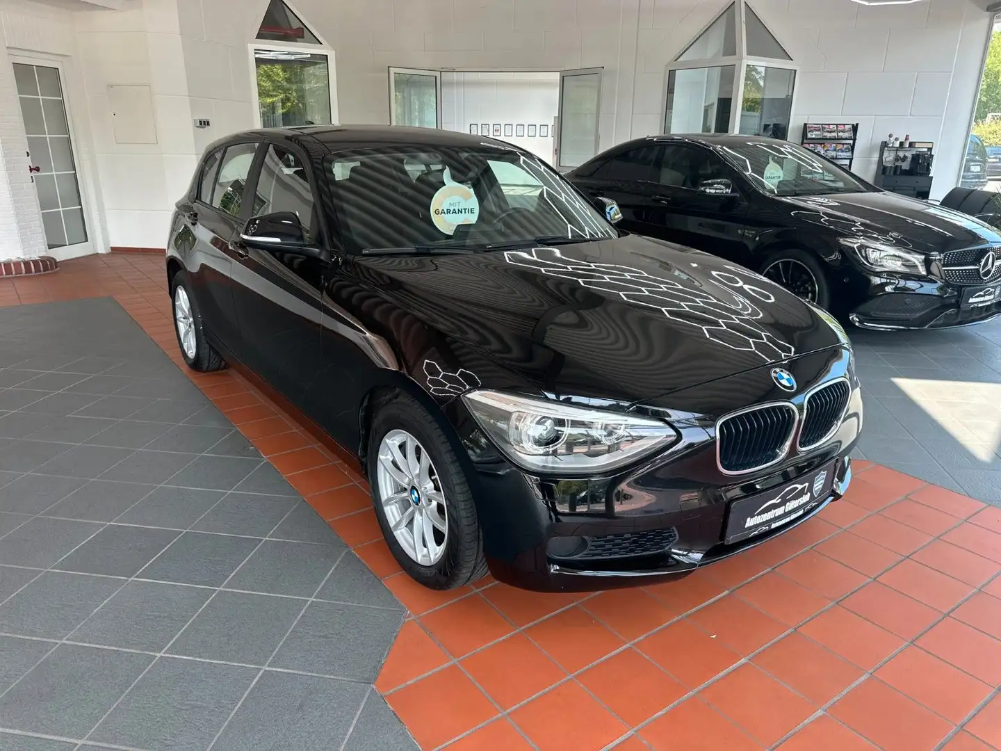 BMW 118 i 5-trg. * 2.Hand/ Xenon / SitzH./Garantie * Nero - 2