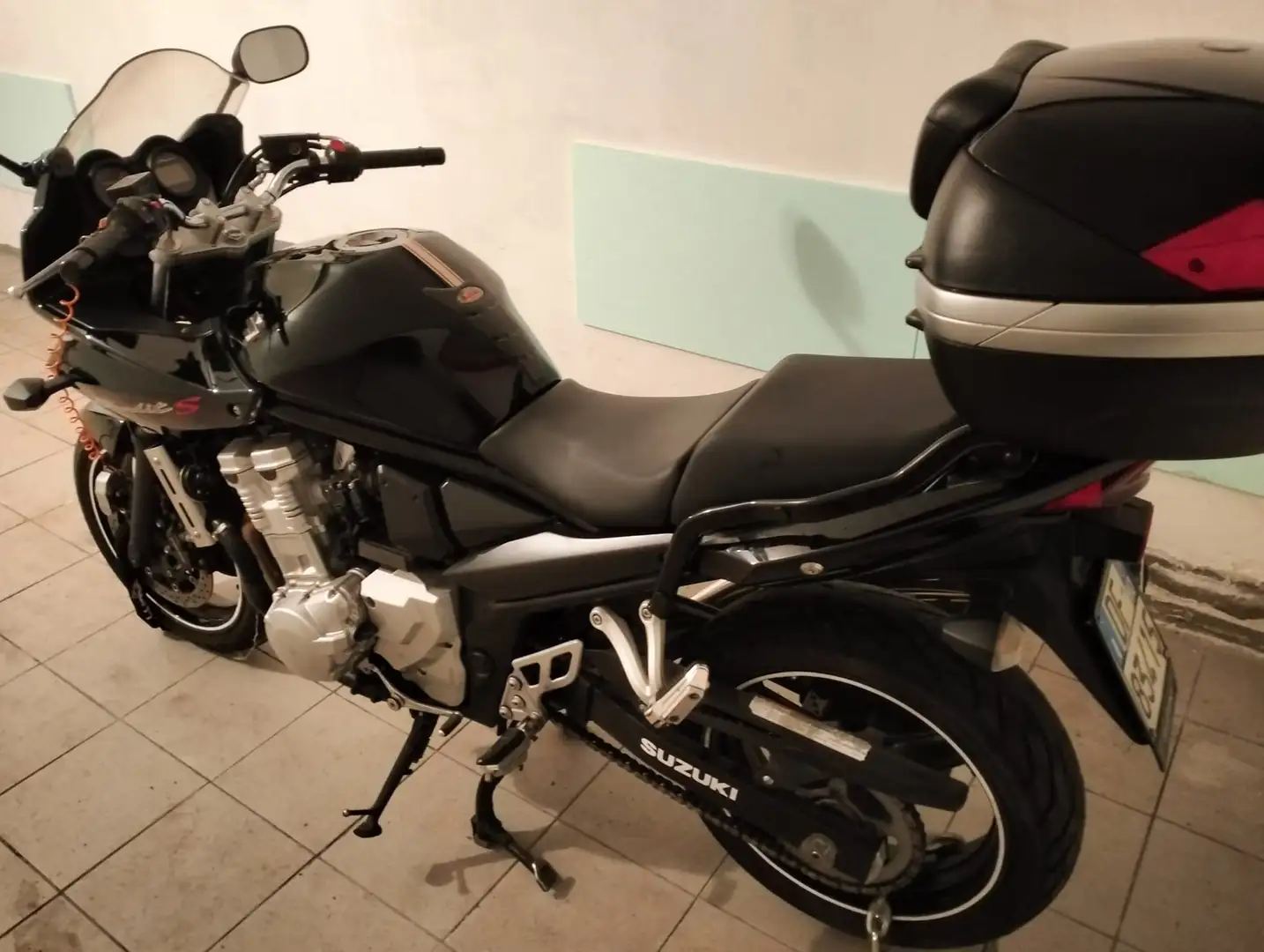 Suzuki Bandit 650 Czarny - 2