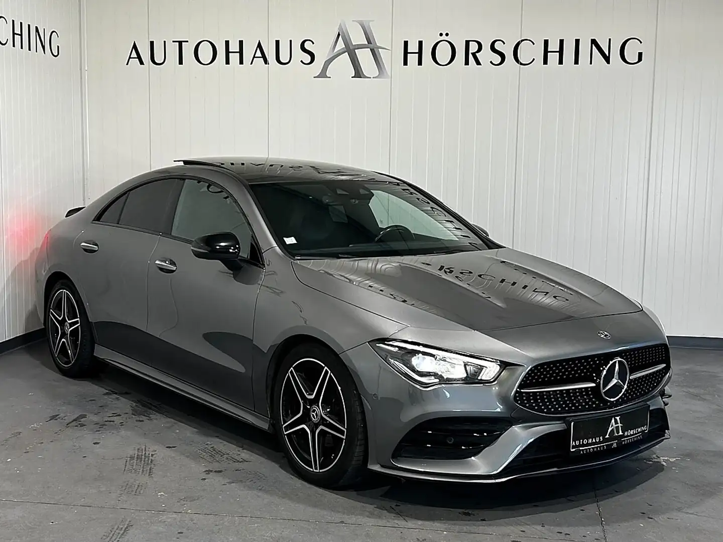 Mercedes-Benz CLA 180 d Aut.//AMG-Paket//PANO//AMBIENTE//SITZHEIZUNG Grau - 1