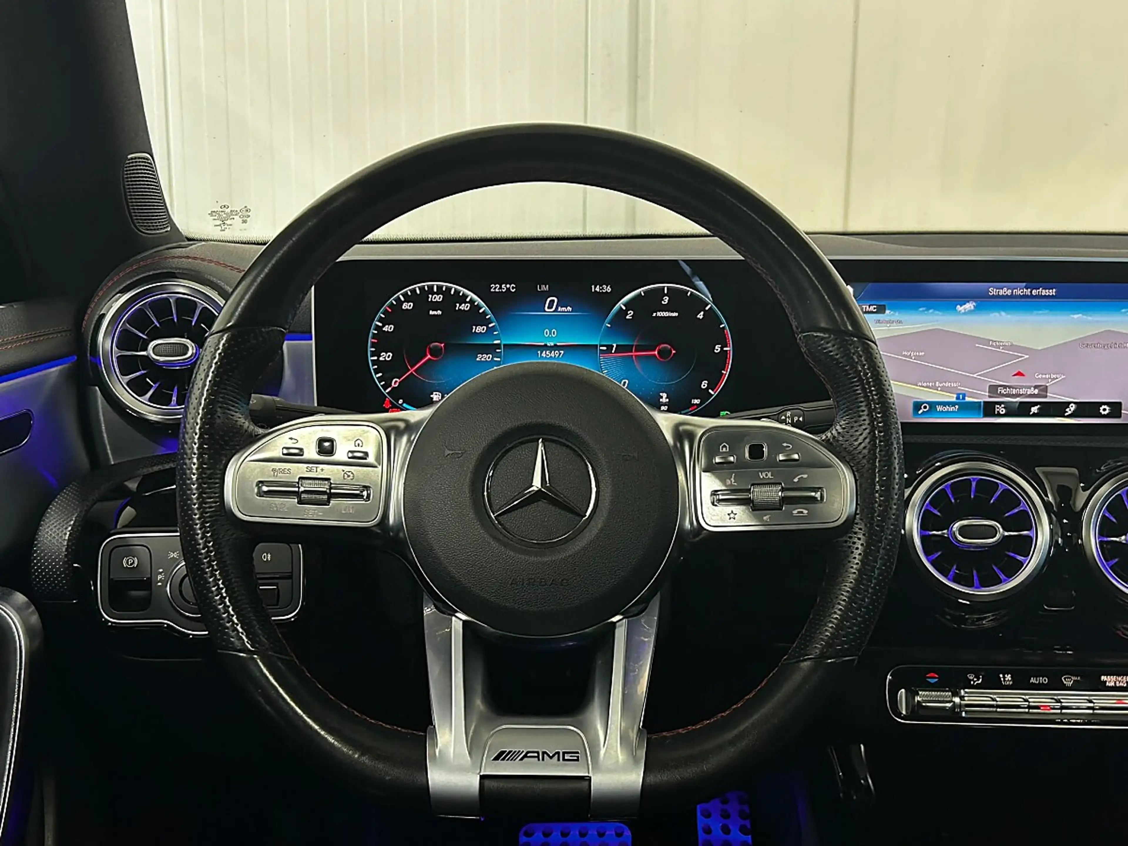 Mercedes-Benz CLA 180 d Aut.//AMG-Paket//PANO//AMBIENTE//SITZHEIZUNG — photo 11