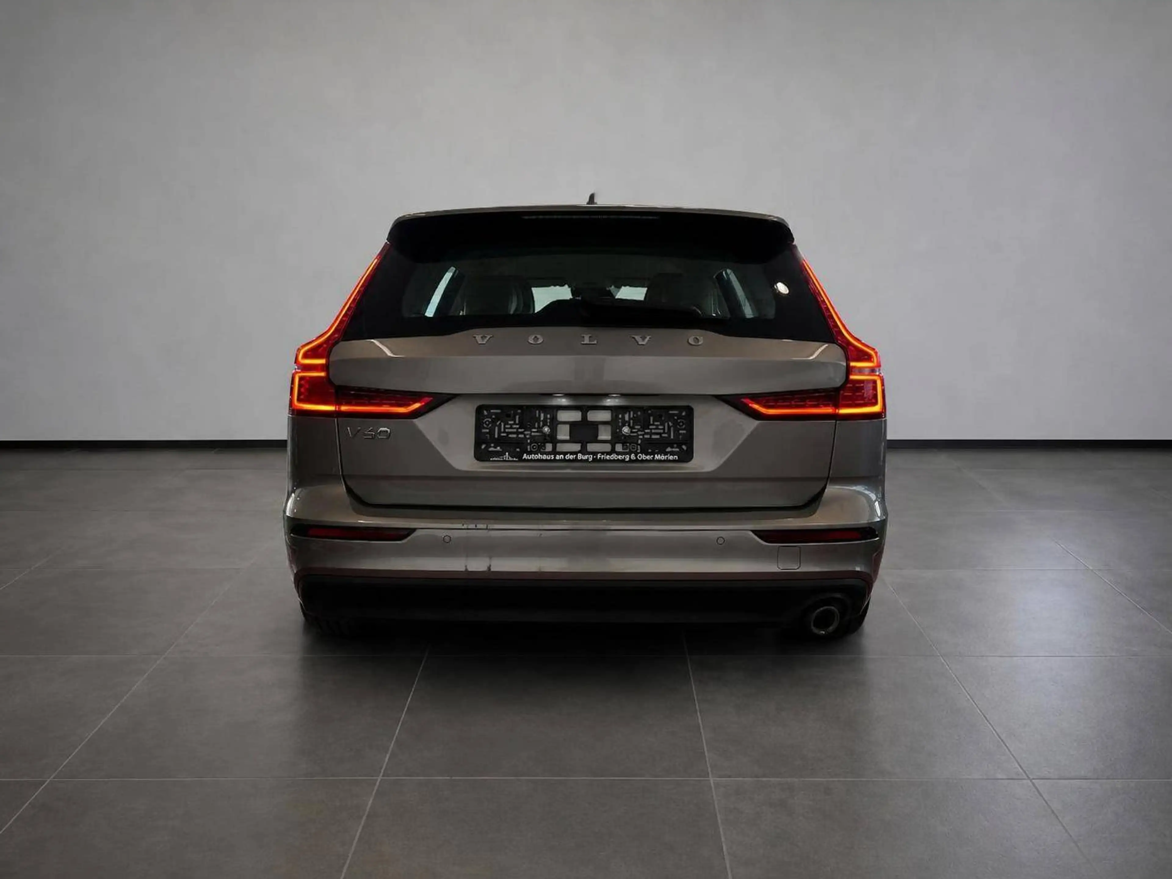 Volvo V60 Momentum Pro //Leder//LED//Navi// — photo 6