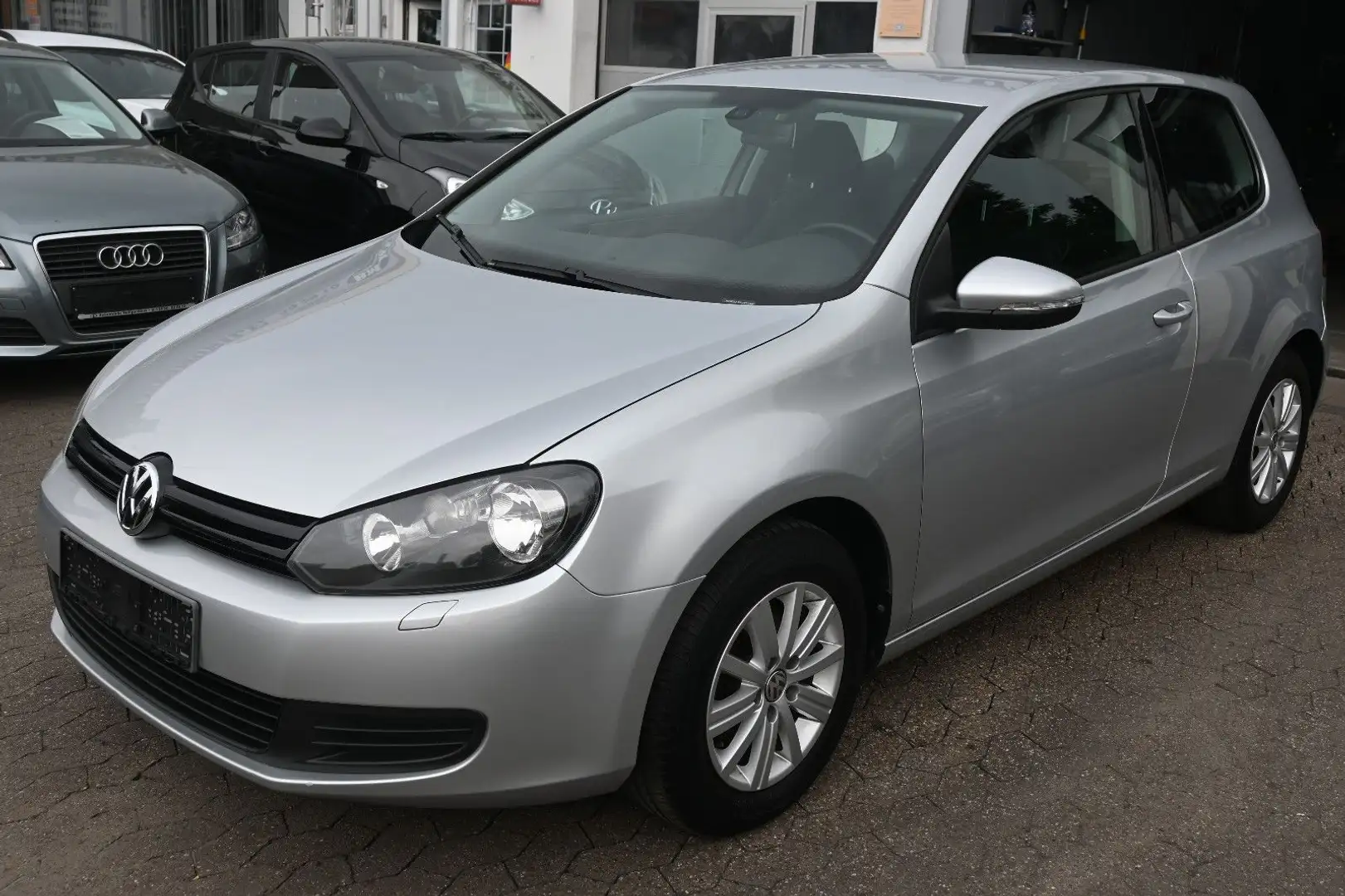 Volkswagen Golf VI Trendline*Klima*Rentnerfahrzeug*8-Fach Silber - 1