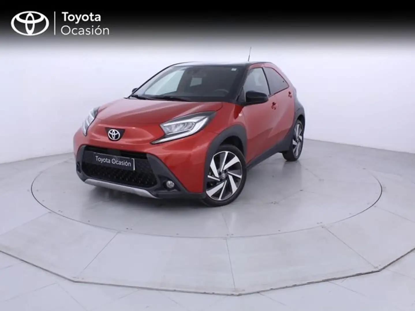 Toyota 1.0 VVT-I 72CV Trendy Edition Rojo - 1