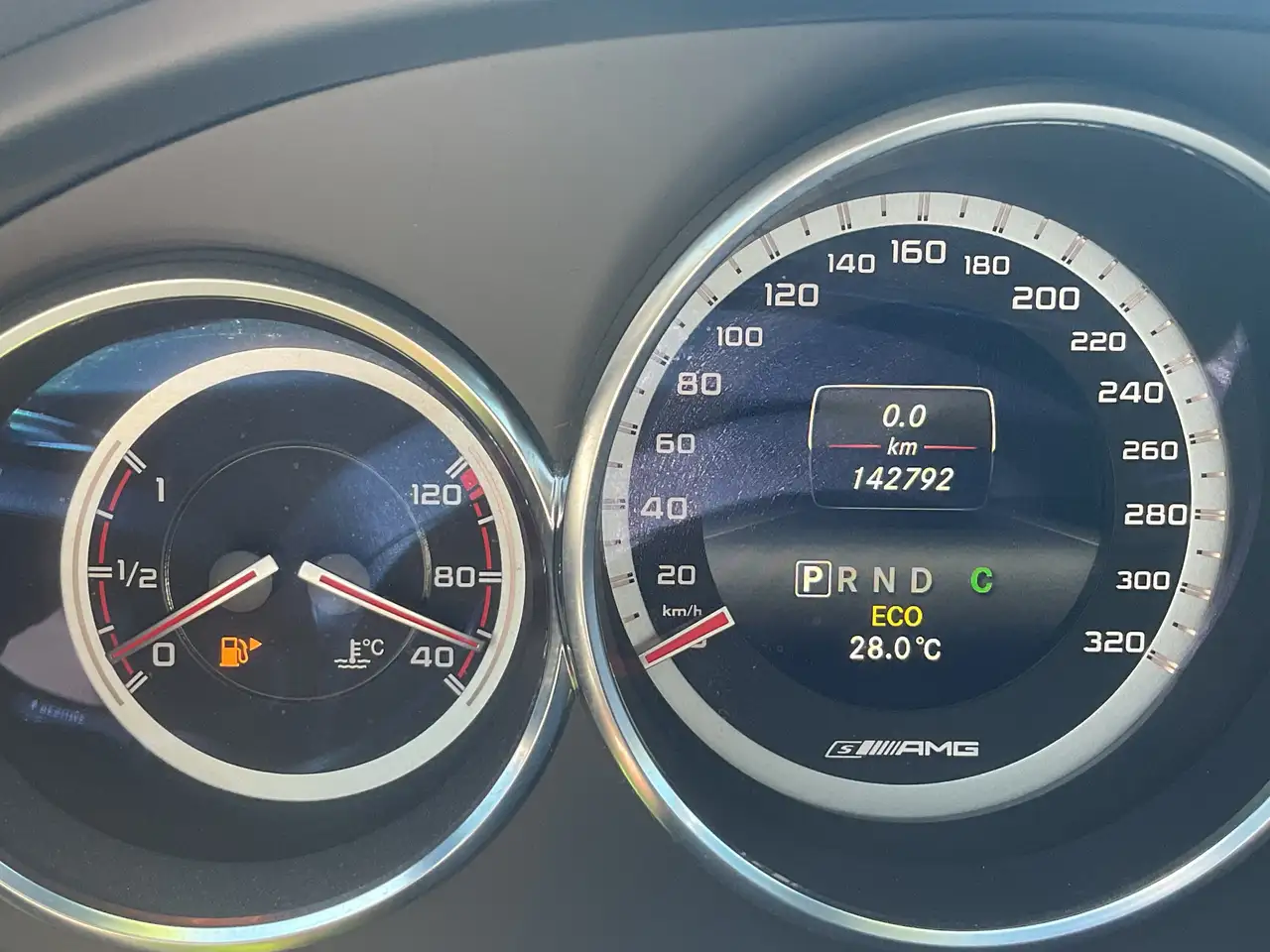 Mercedes-Benz CLS снимка Mercedes-Benz CLS