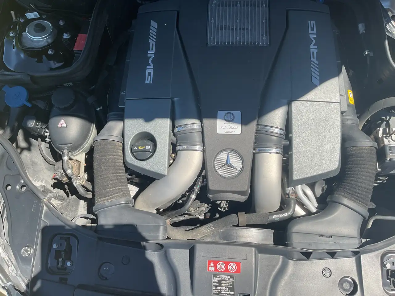 Mercedes-Benz CLS снимка Mercedes-Benz CLS