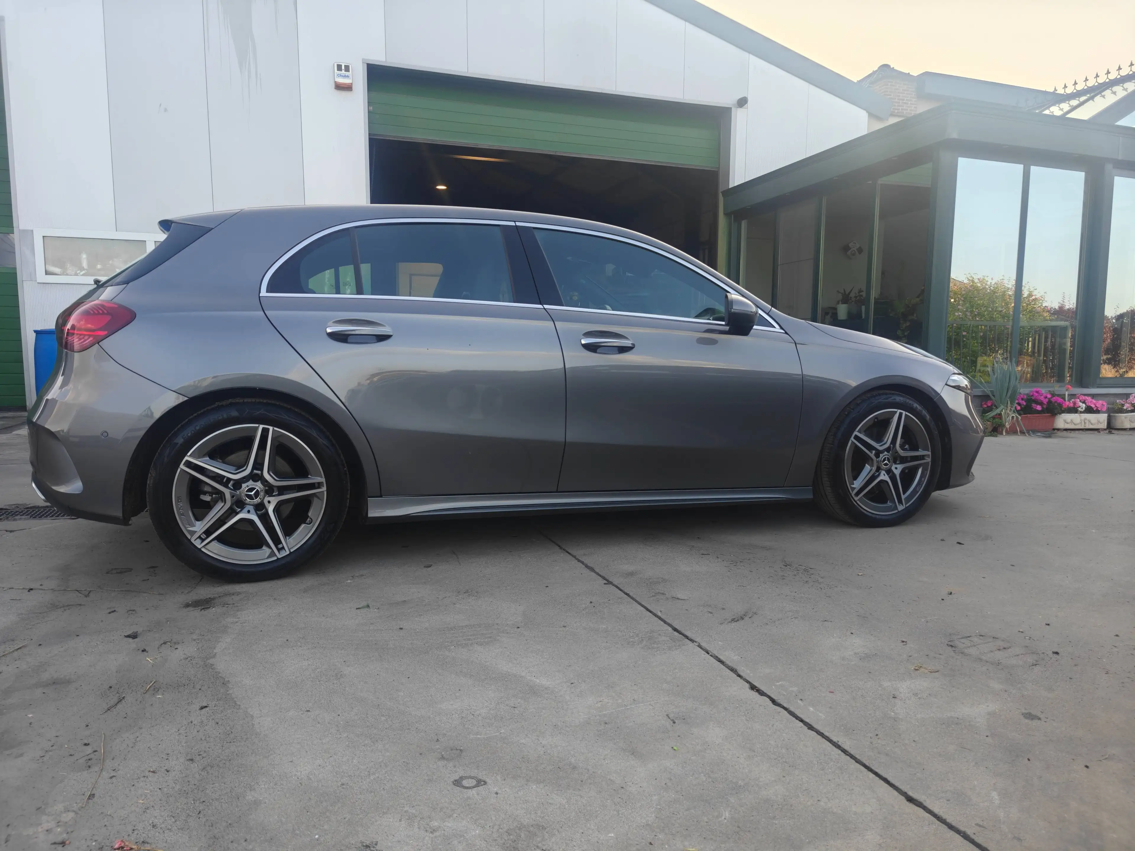 Mercedes-Benz A 200 A 200 AMG Line — photo 4