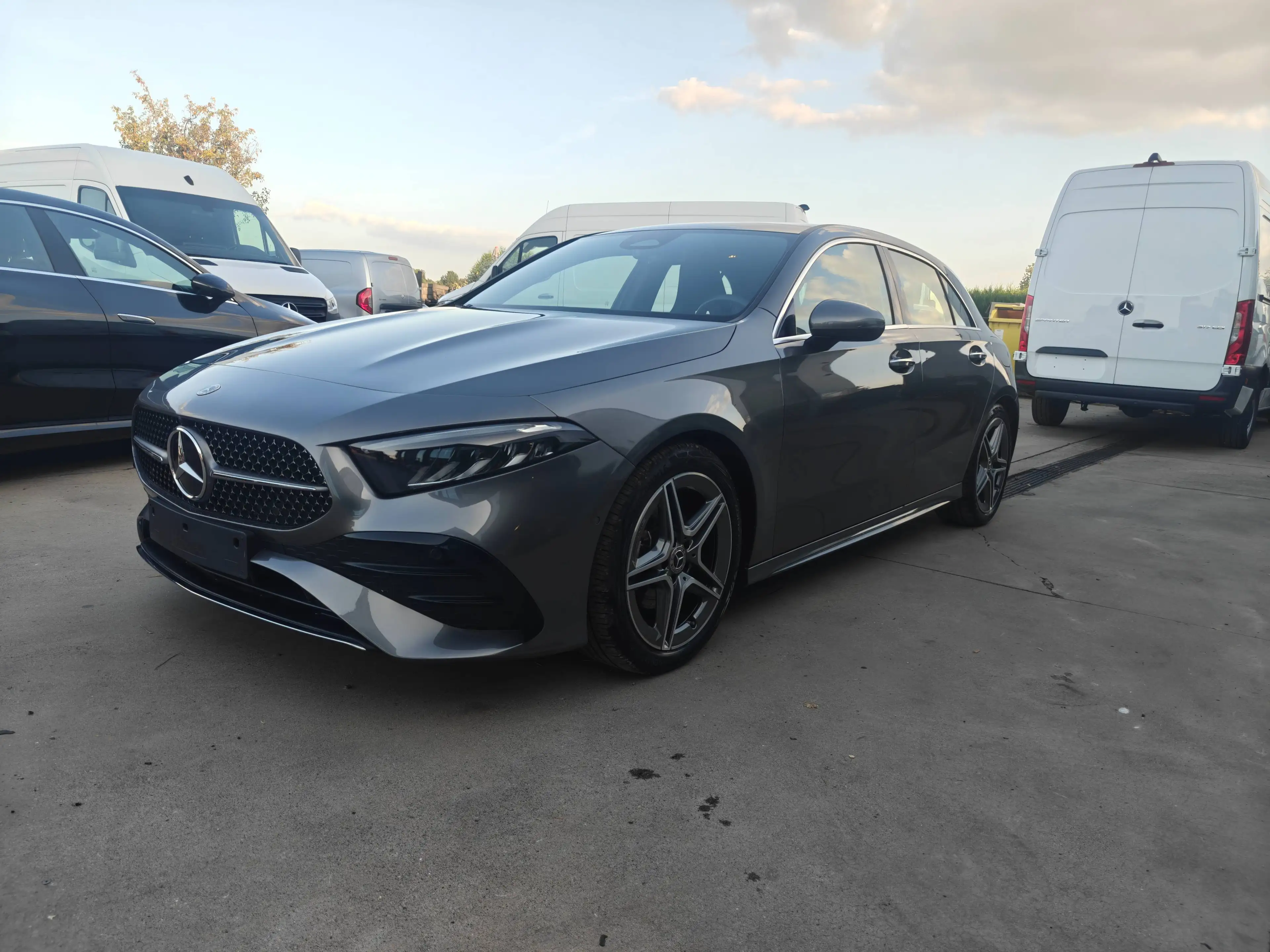 Mercedes-Benz A 200 A 200 AMG Line — photo 2