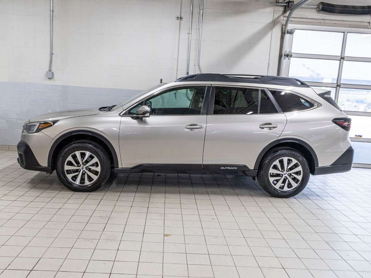 2020 Subaru Outback TOURING, TOIT, CARPLAY, BANCS CHAUFF, ECRAN 11.6 — снимка 1
