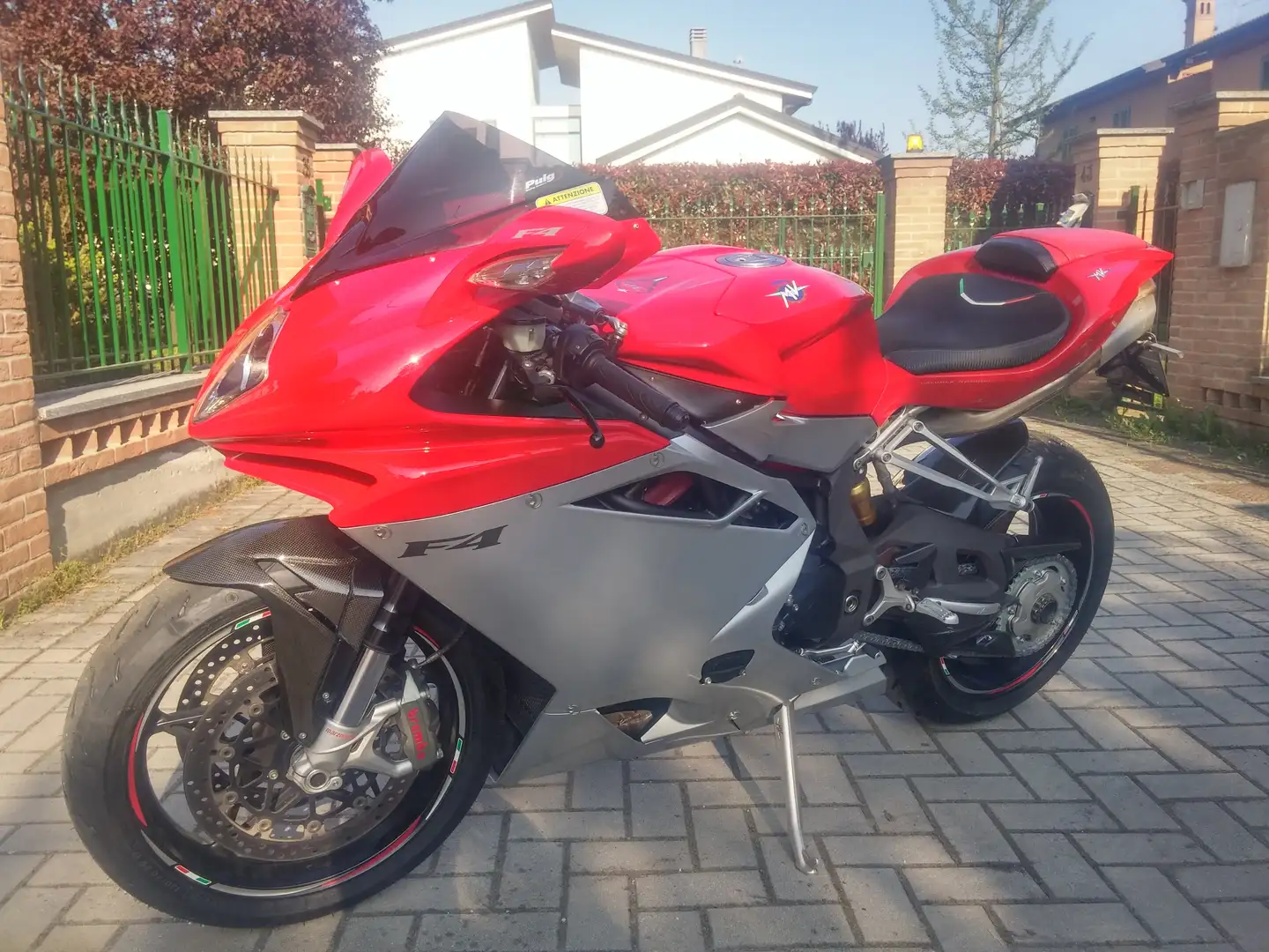 MV Agusta F4 1000 R Rosso - 1