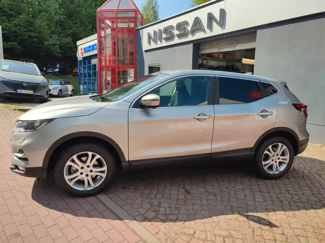 Nissan Qashqai 1.3 DIG-T N-CONNECTA