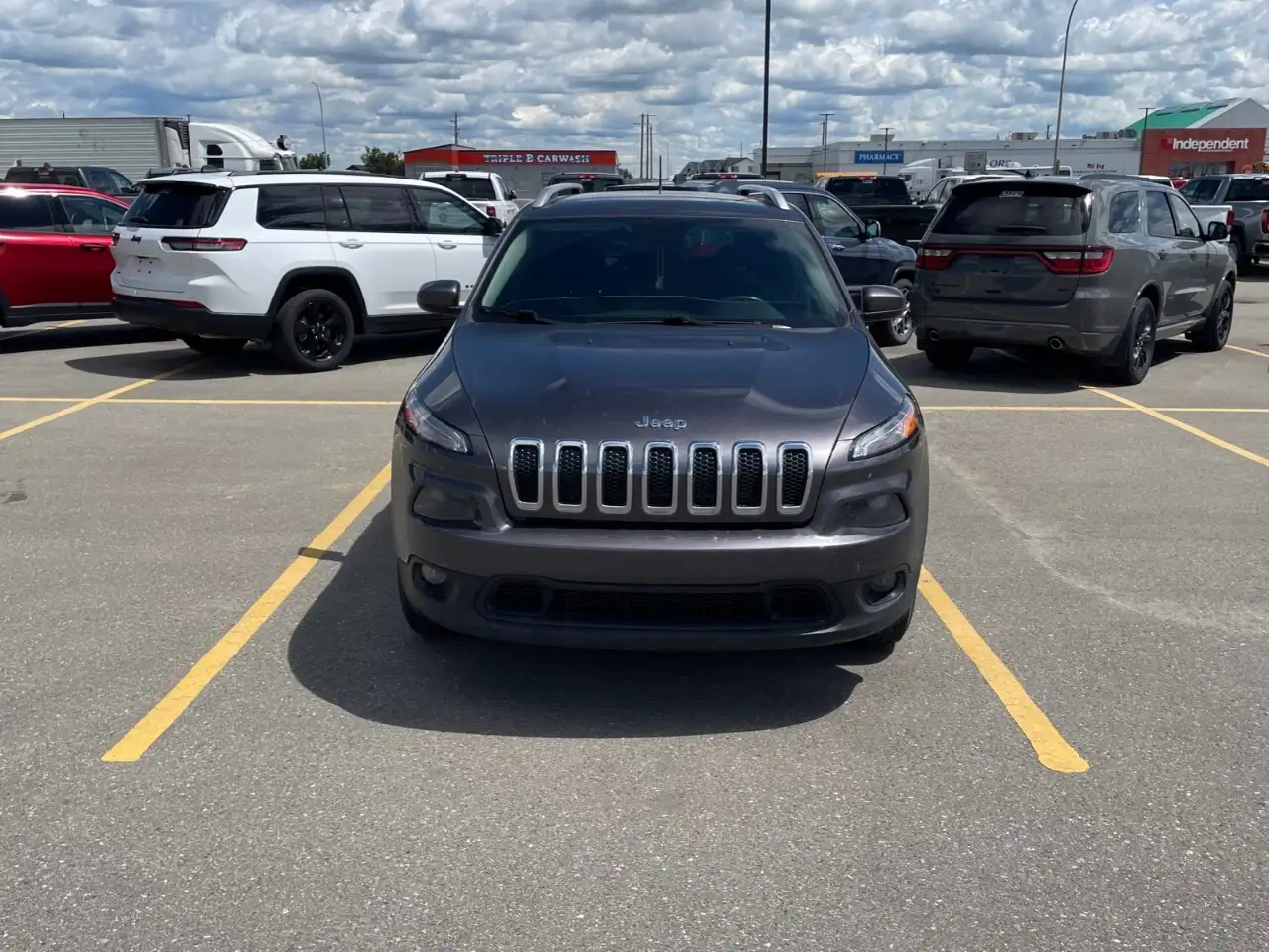 Jeep Cherokee снимка Jeep Cherokee