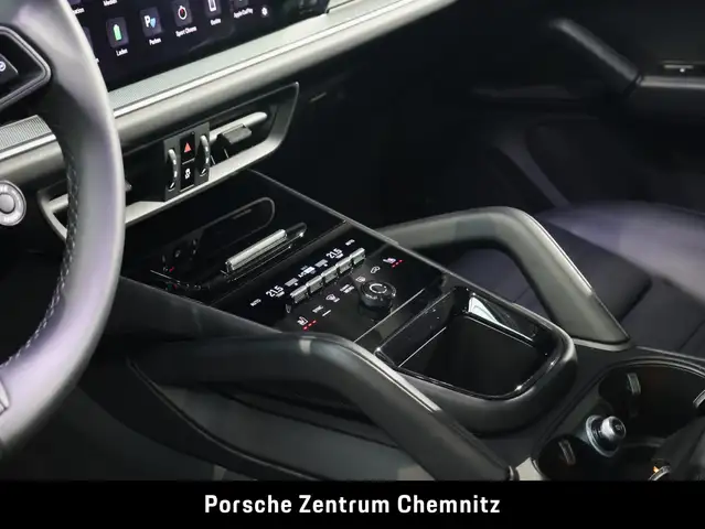 Porsche Cayenne view 14