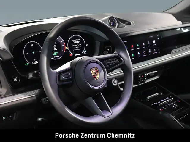 Porsche Cayenne view 11