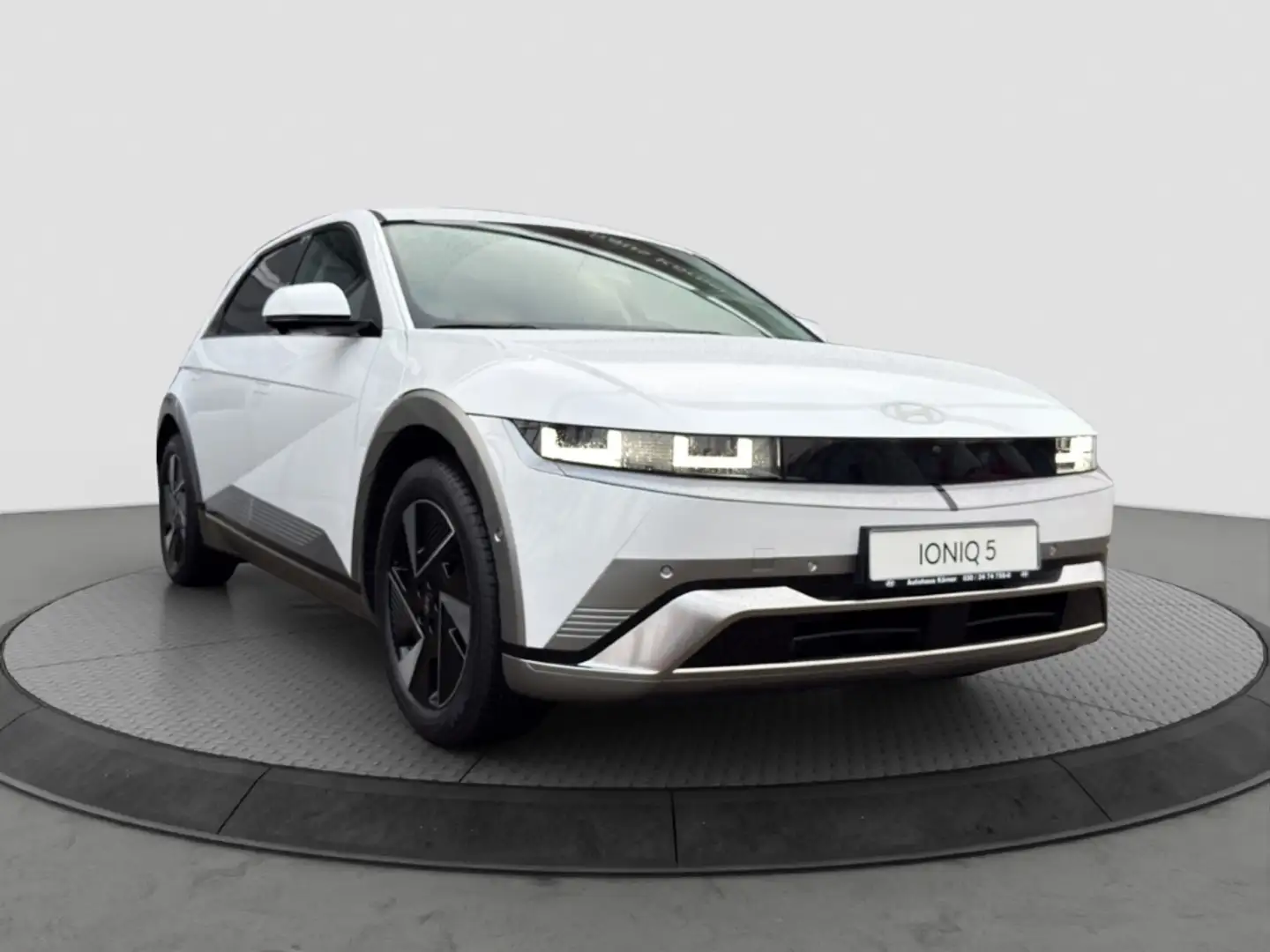 Hyundai IONIQ 5 84 KWH UNIQ PARKPAKET HUD BOSE 360 KAMERA MATRIX Blanc - 2