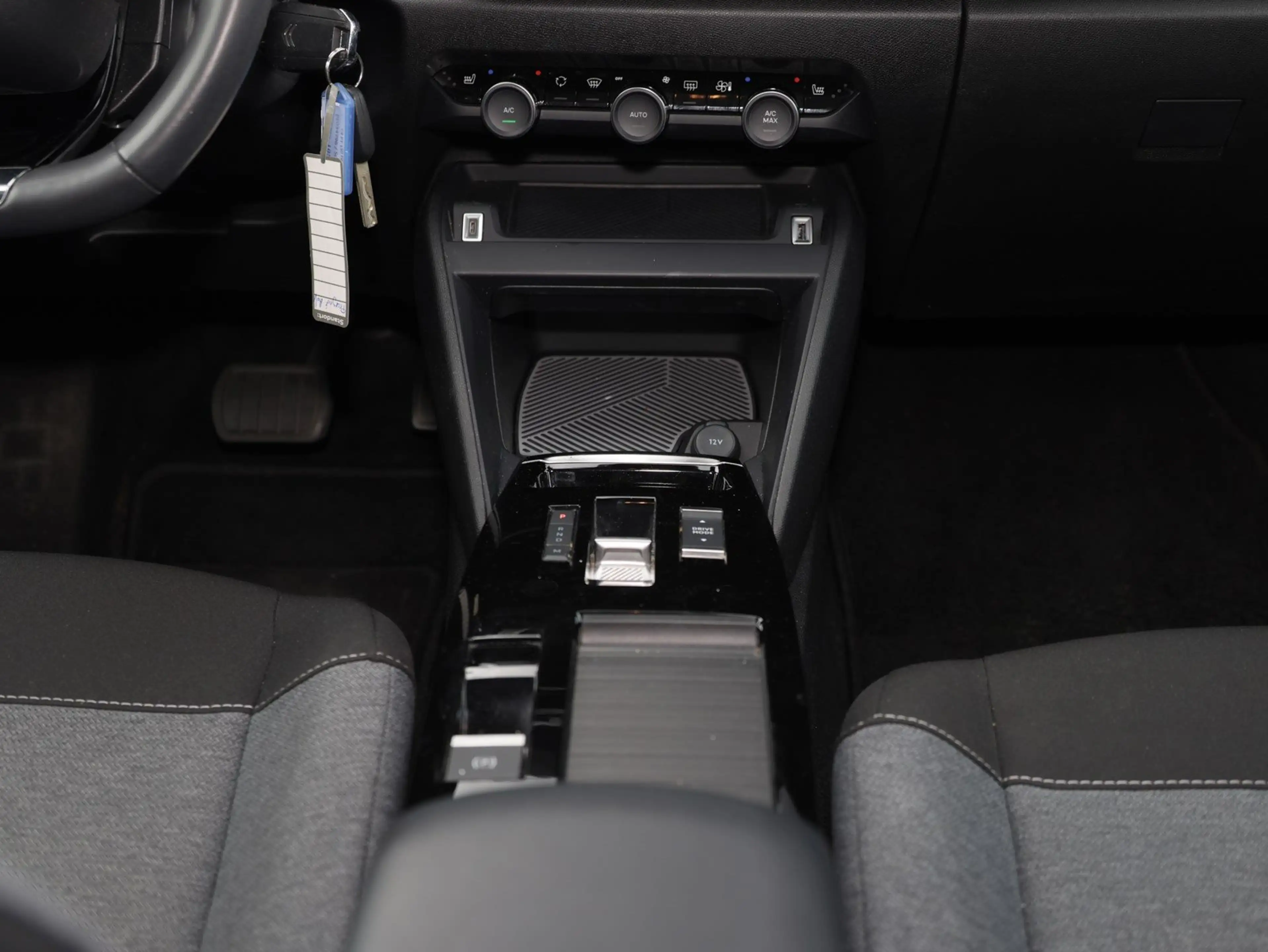 Citroen C4 Feel — photo 14