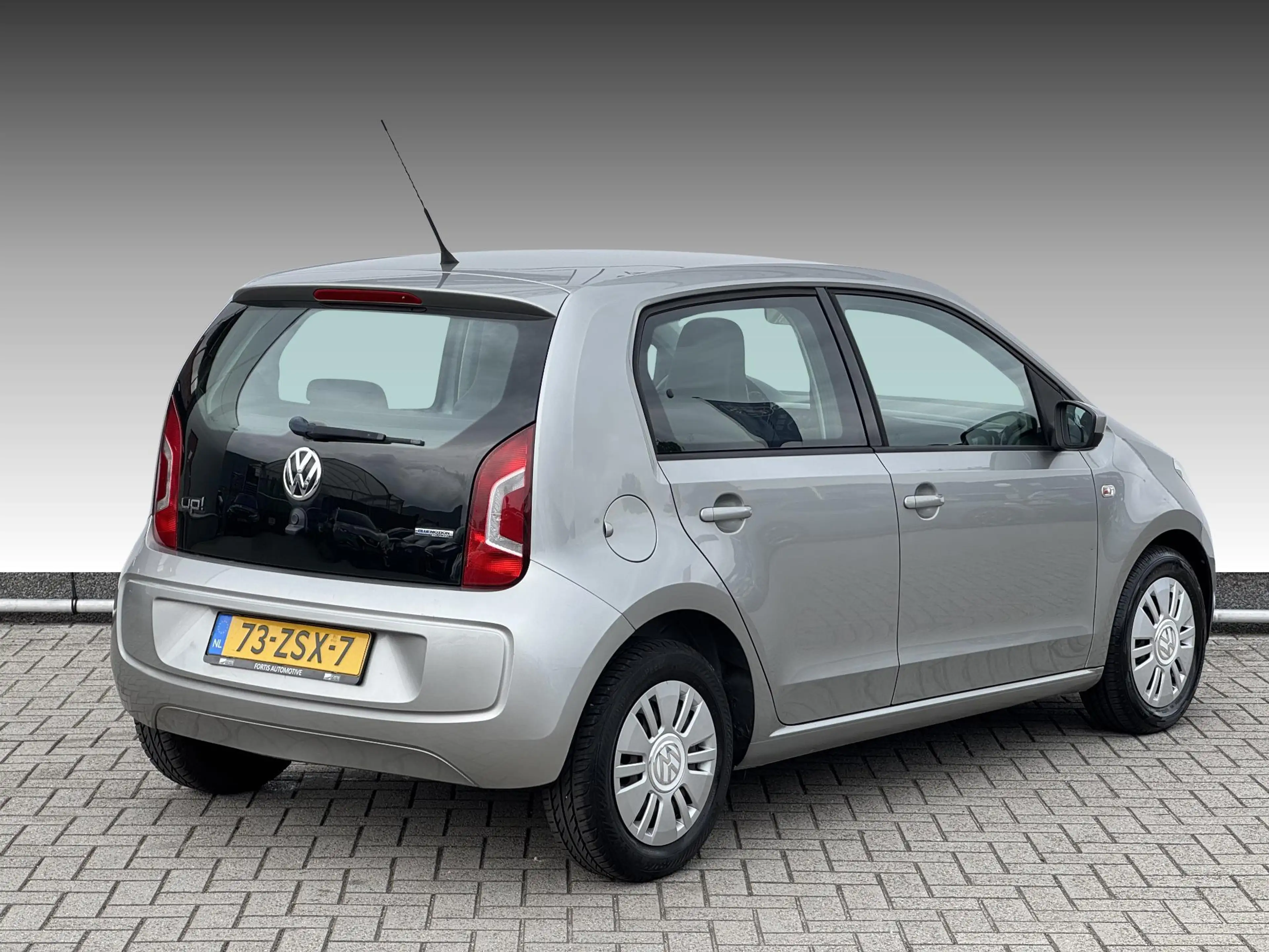 Volkswagen up! 1.0 move up! BlueMotion NL-AUTO | NAVI UITNEEMBAAR — photo 2