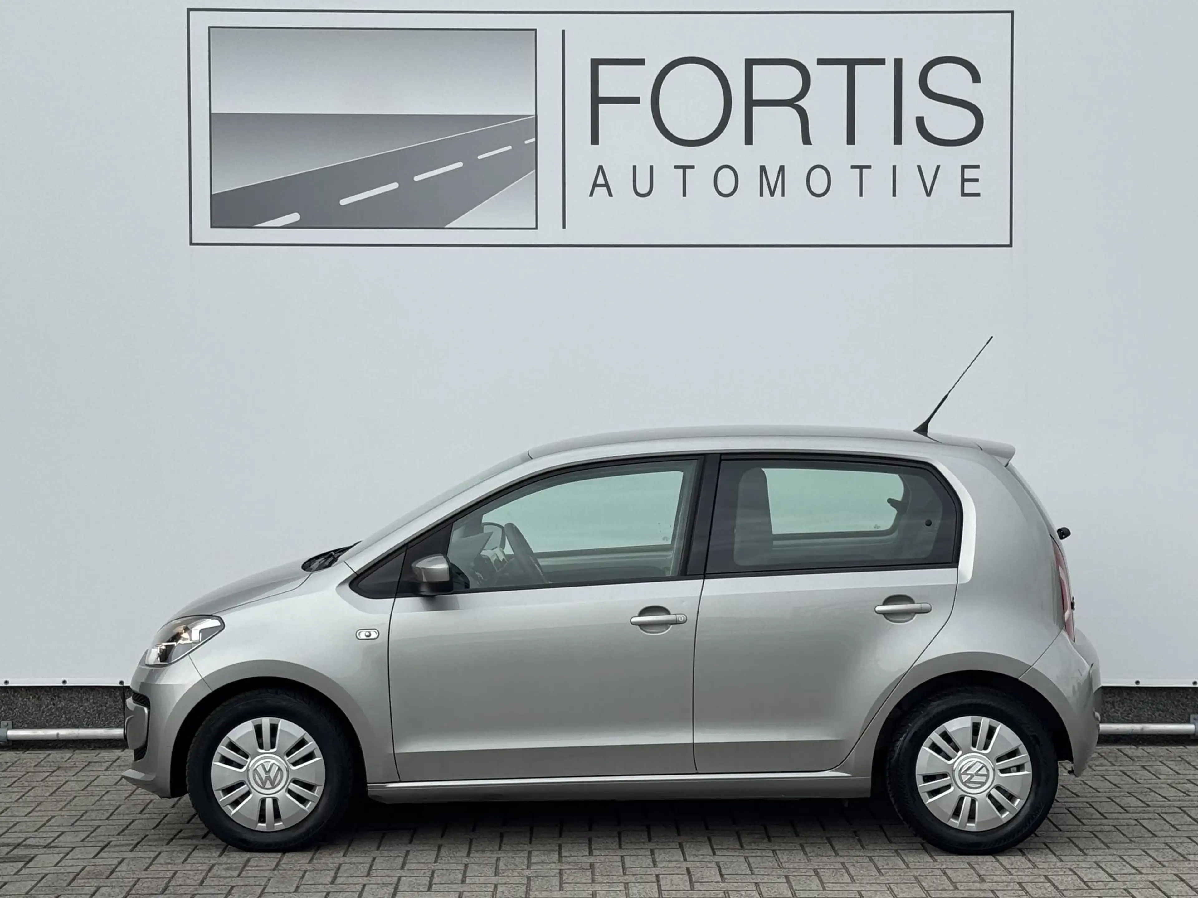 Volkswagen up! 1.0 move up! BlueMotion NL-AUTO | NAVI UITNEEMBAAR — photo 10