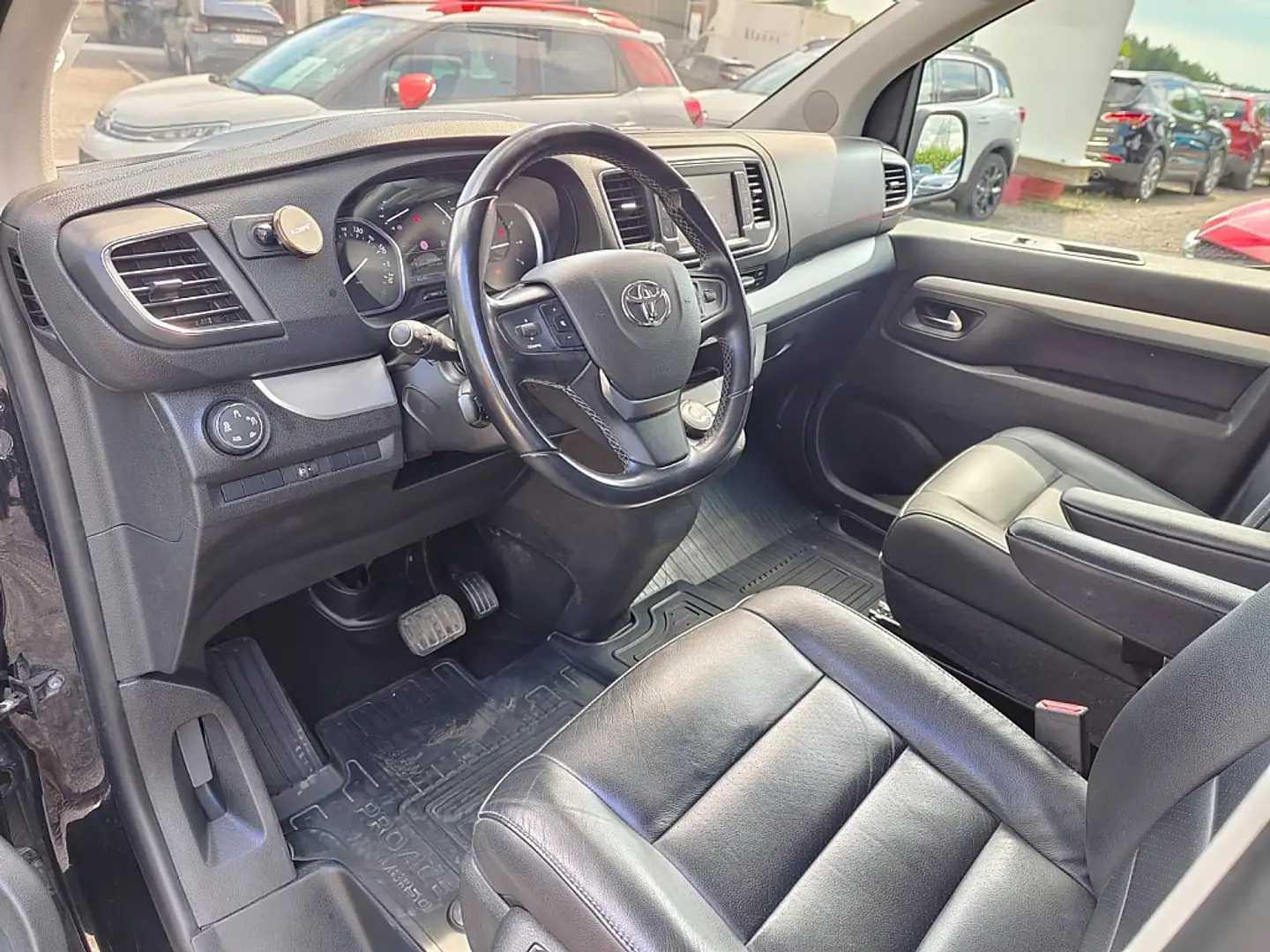 Toyota Proace Verso 2,0 D-4D 180 Lang VIP Aut. Schwarz - 2