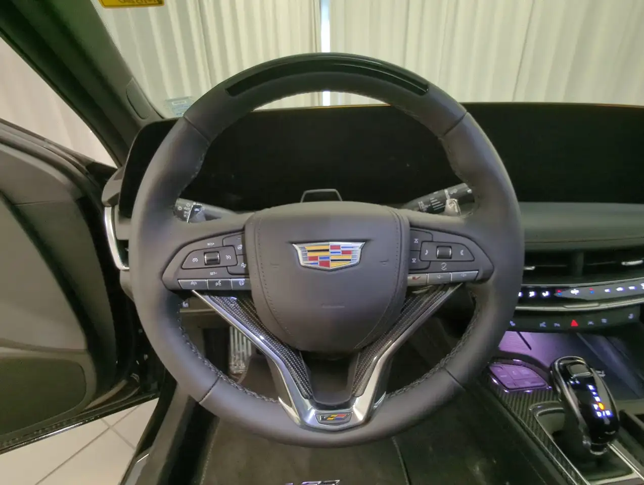 Cadillac CT5-V снимка Cadillac CT5-V