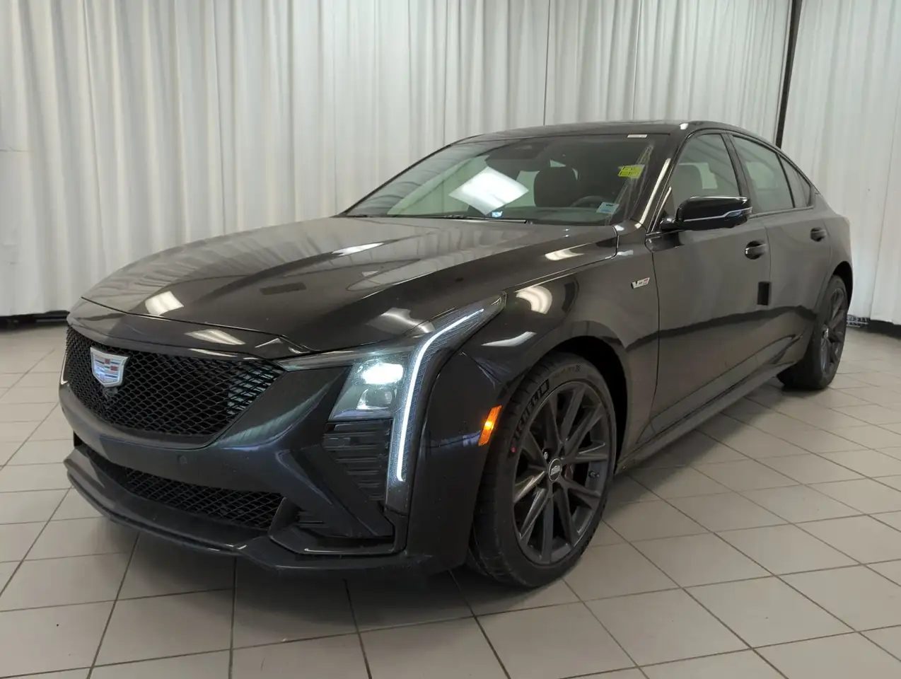 Cadillac CT5-V снимка Cadillac CT5-V