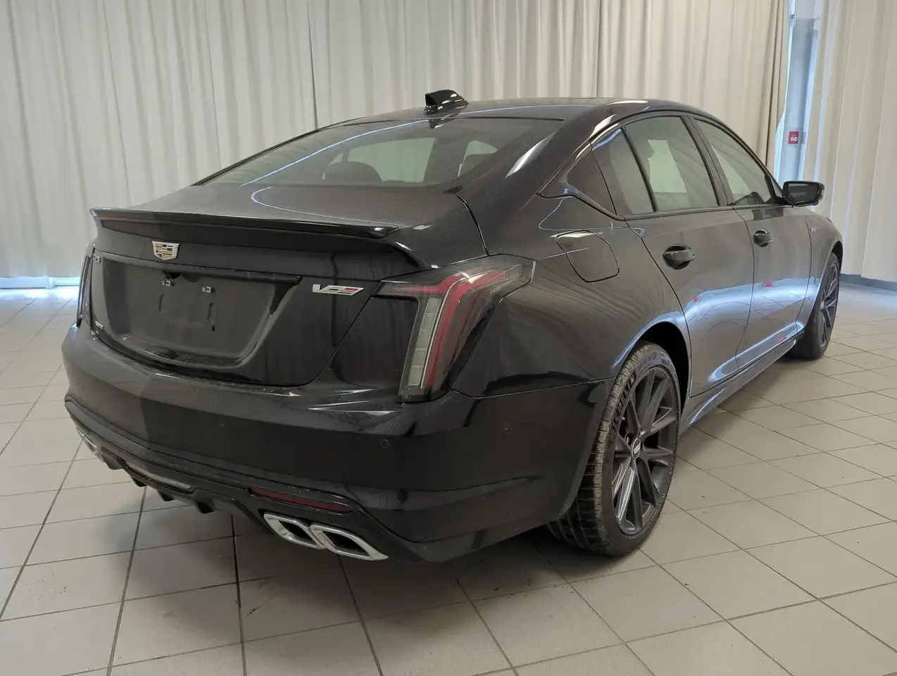 Cadillac CT5-V снимка Cadillac CT5-V