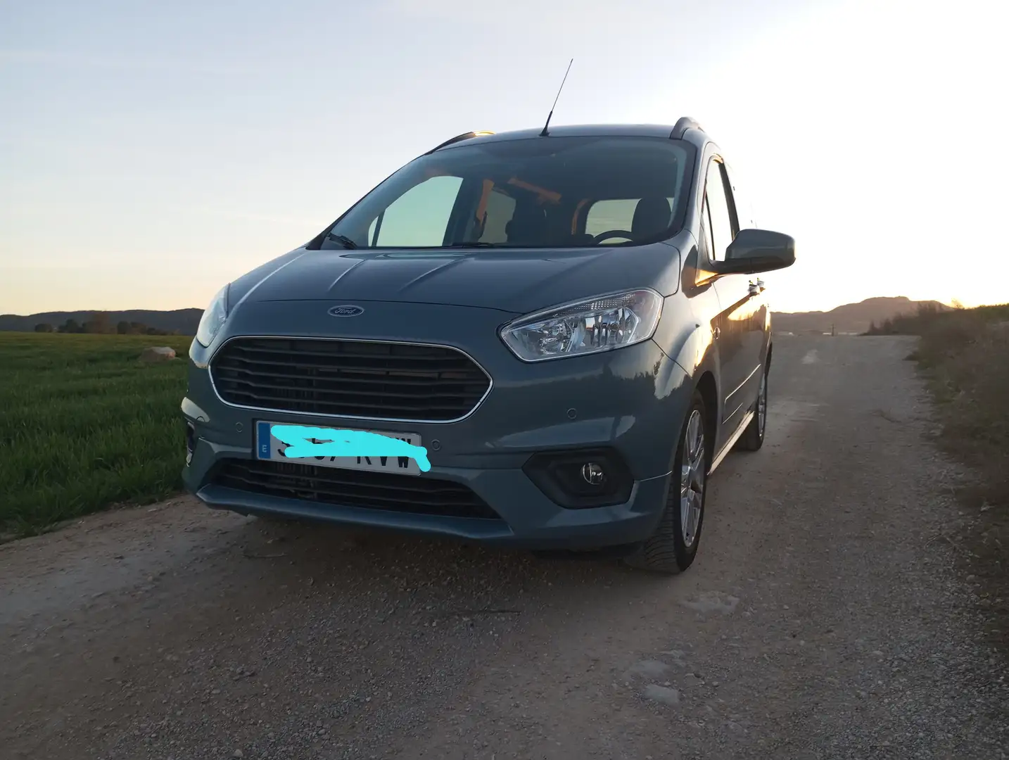 Ford Tourneo Courier 1.0 Ecoboost Titanium Yeşil - 2