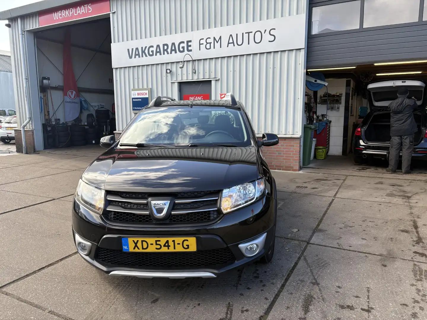Dacia Sandero 0.9 TCe Stepway Lauréate Zwart - 2