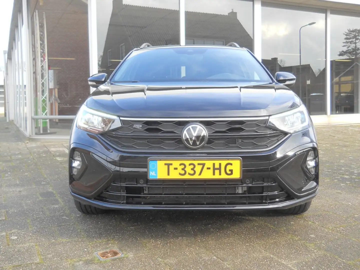 Volkswagen Taigo R-Line Zwart - 2