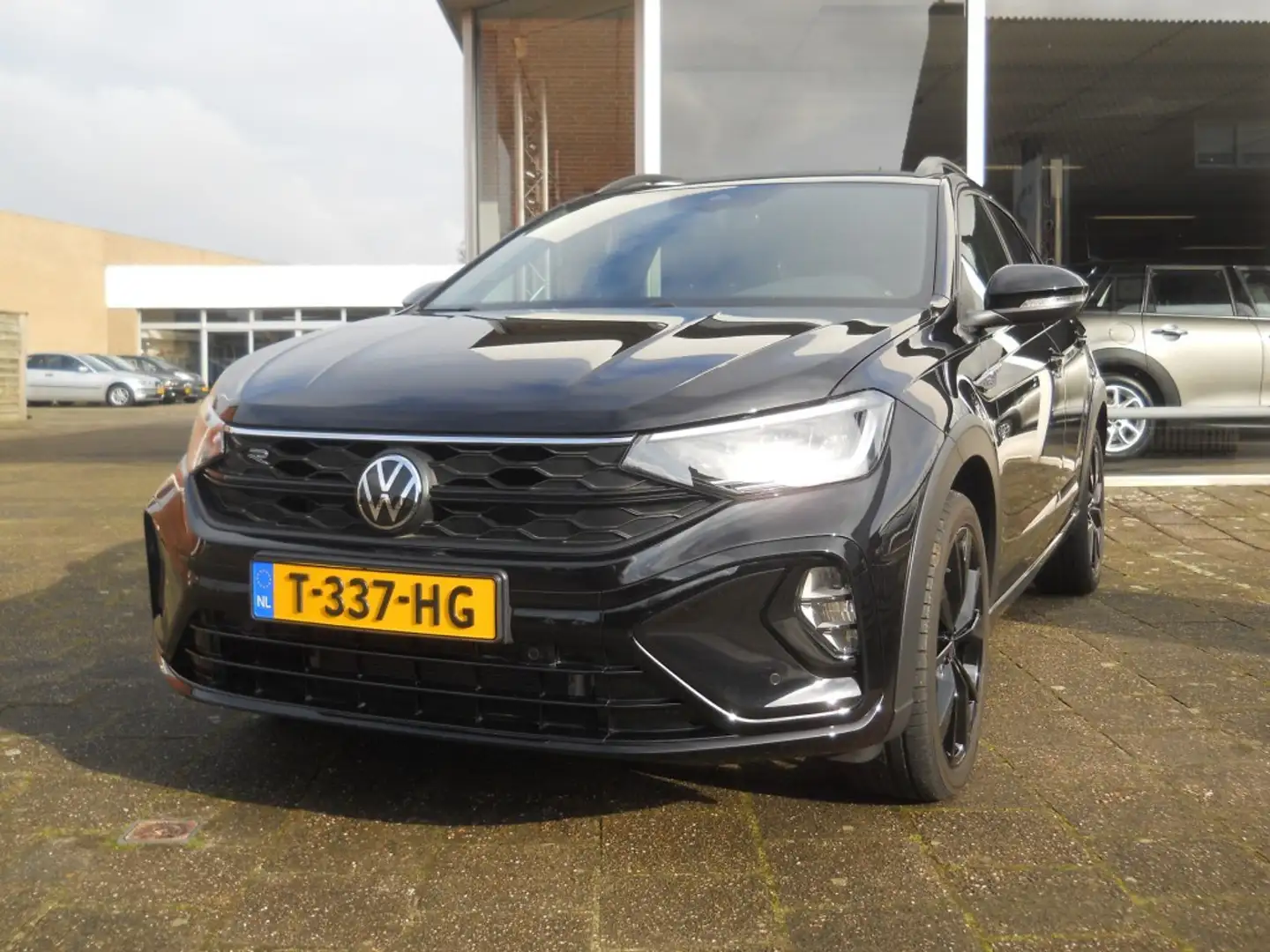 Volkswagen Taigo R-Line Zwart - 1