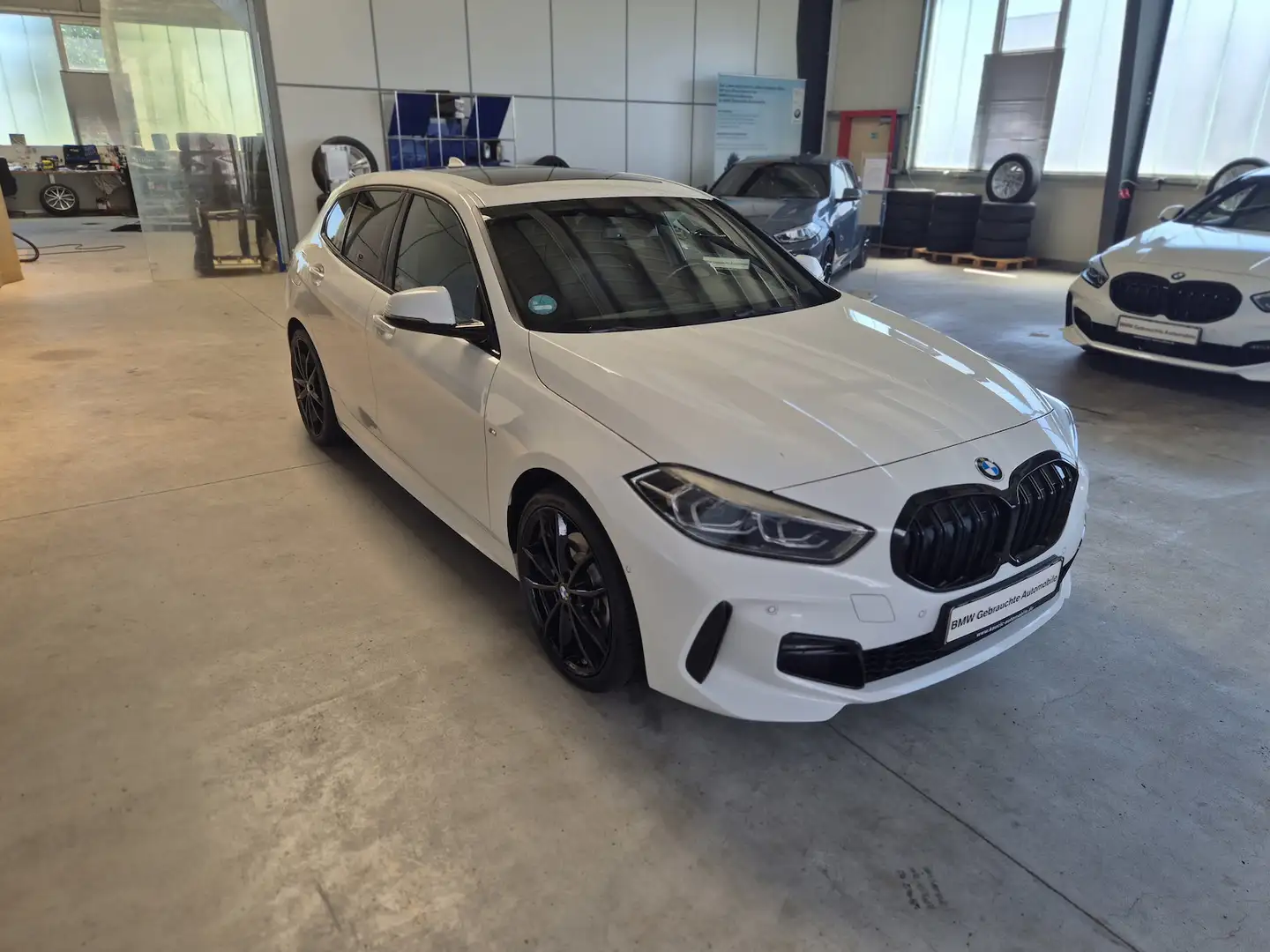 BMW 120 120i M Sport /NAVI/LED/PANO-SD/HIFI/LCP/KAMERA Weiß - 2